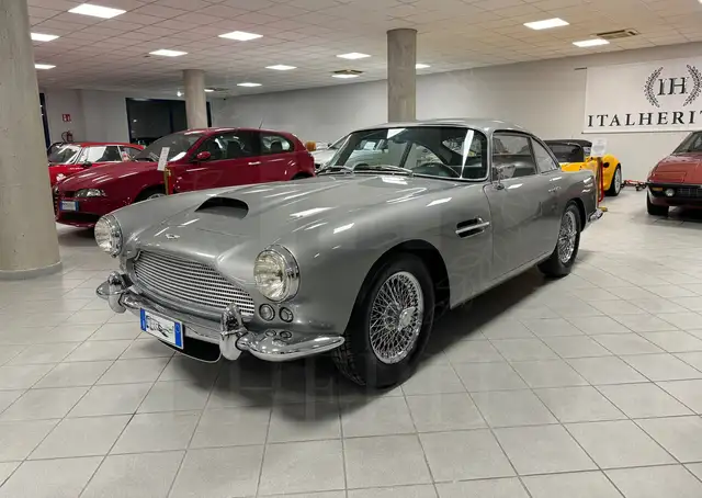 Aston Martin DB 4 S2 Touring Superleggera