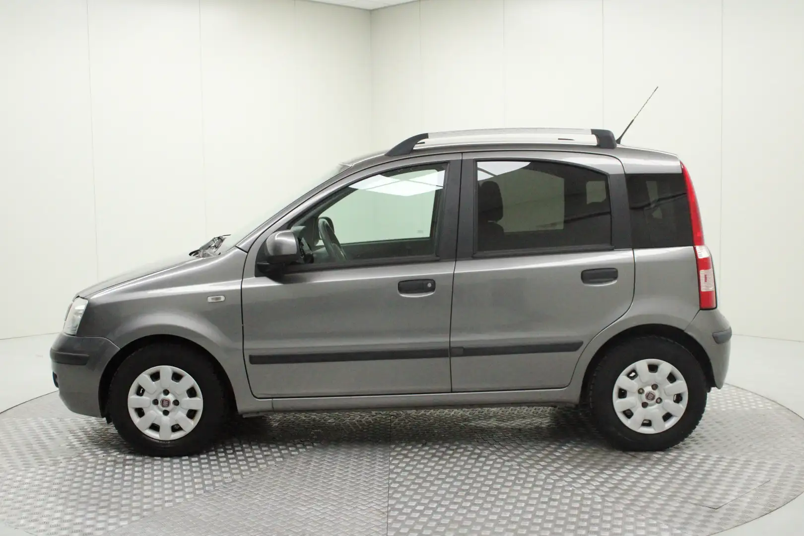 Fiat Panda 1.2 Emotion | Auto Airco / Radio CD mp3 / Elektris Gris - 2