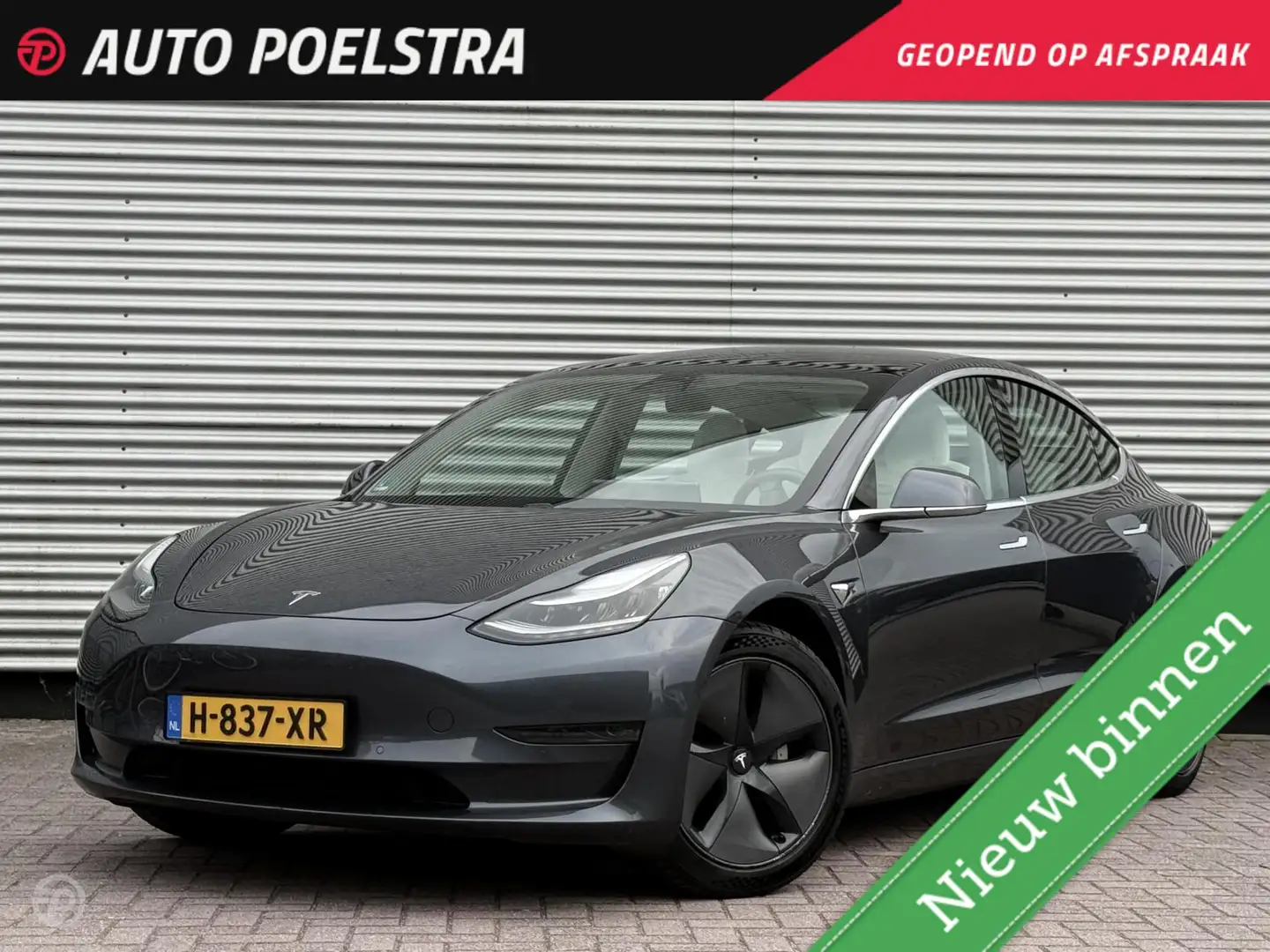 Tesla Model 3 Long Range AWD 75 kWh Panoramadak Trekhaak 18" Wit Grijs - 1