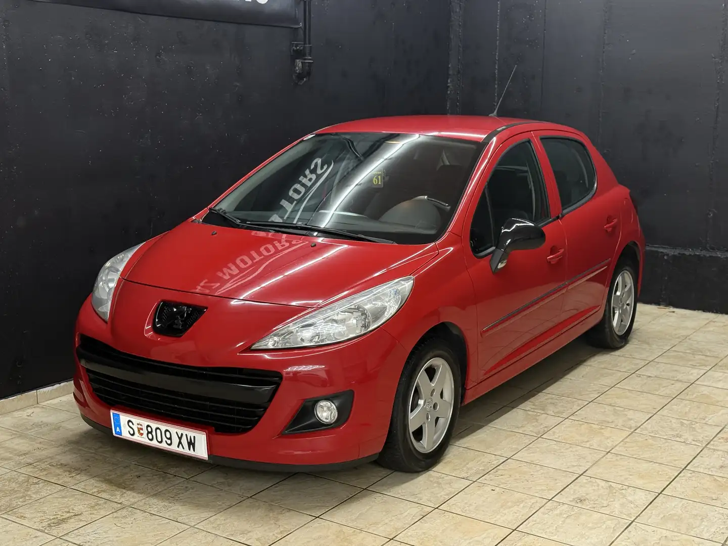 Peugeot 207 1,4 Rot - 1