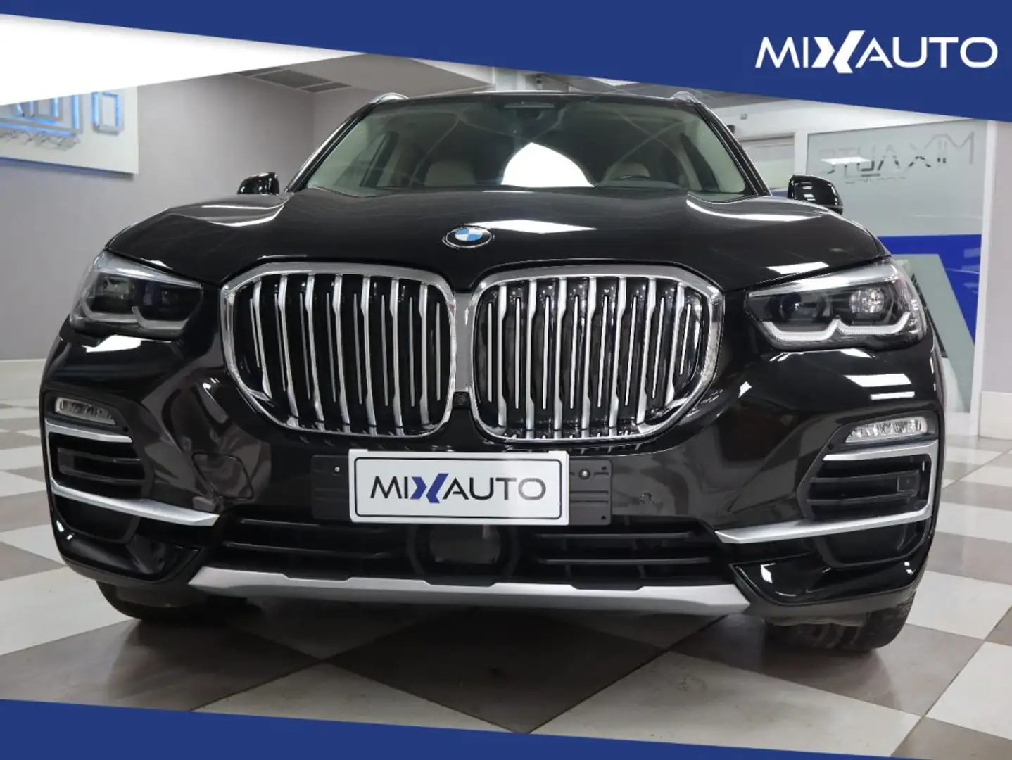 BMW X5 xDrive 25d Business AUT  Motore KM0 Nero - 2