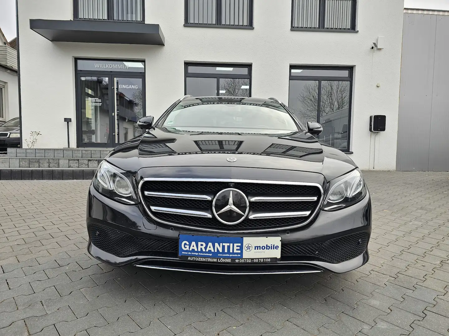 Mercedes-Benz E 350 d T 4M PANO. 360° RFK AHK Widescreen Noir - 2