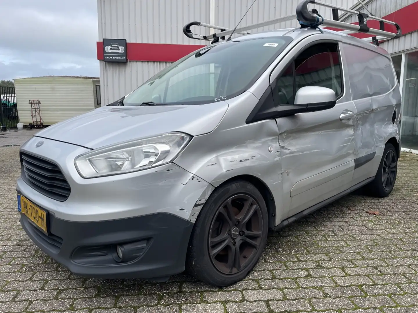 Ford Transit Courier 1.5 TDCI Trend Zilver - 1
