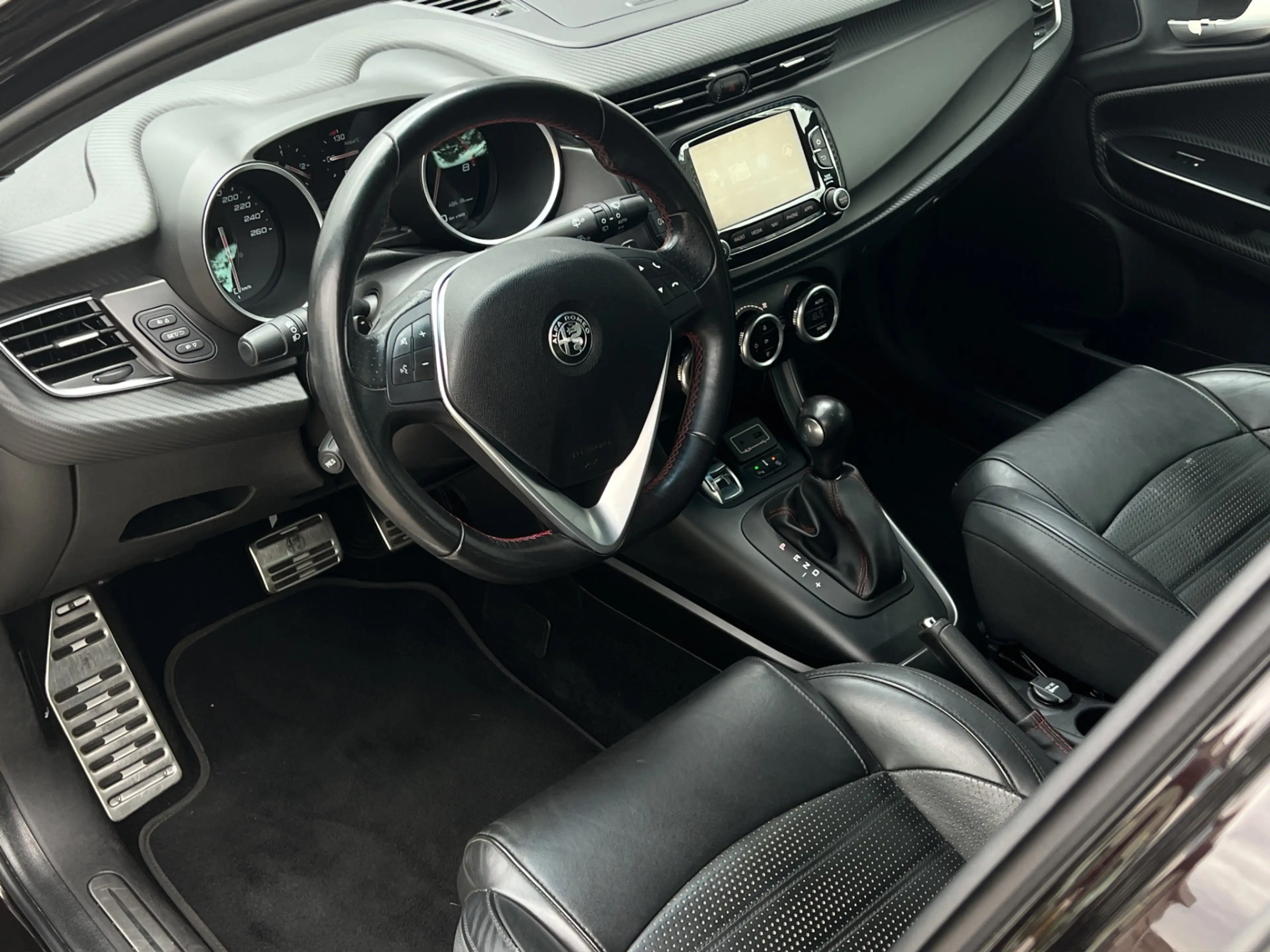 Alfa Romeo Giulietta 1.4 Turbo MultiAir Super | — photo 2