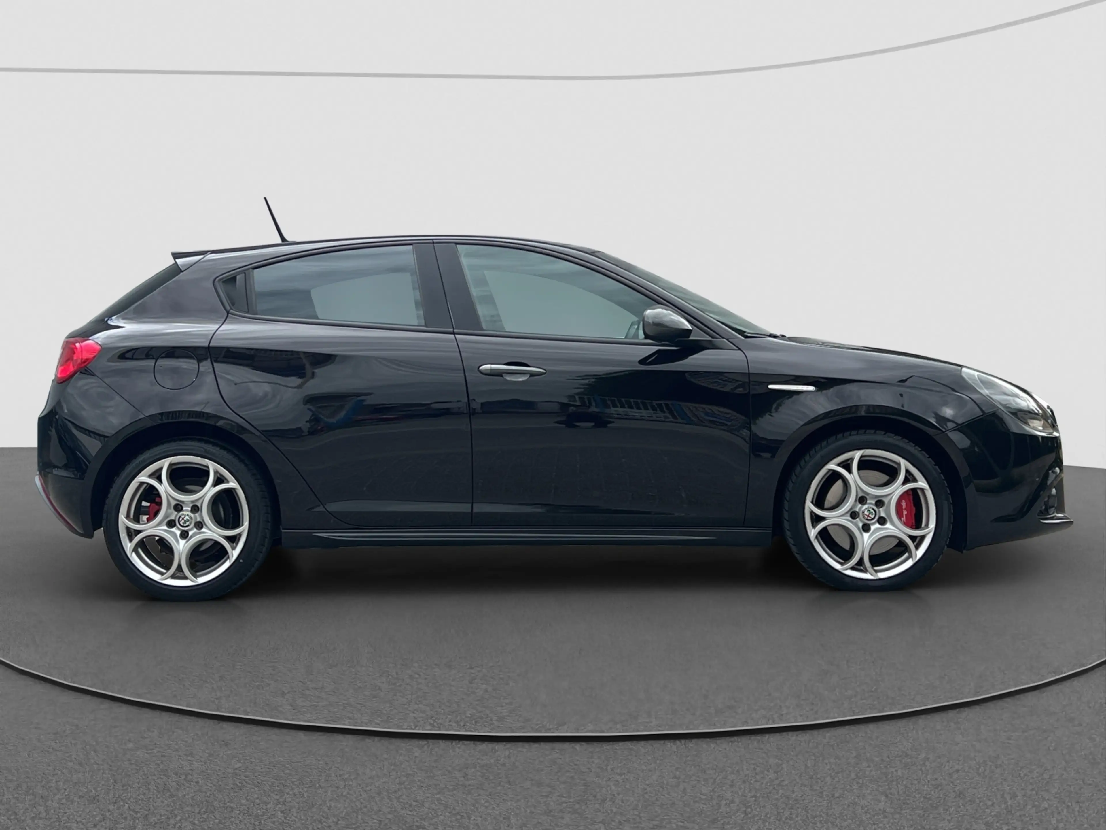 Alfa Romeo Giulietta 1.4 Turbo MultiAir Super | — photo 3