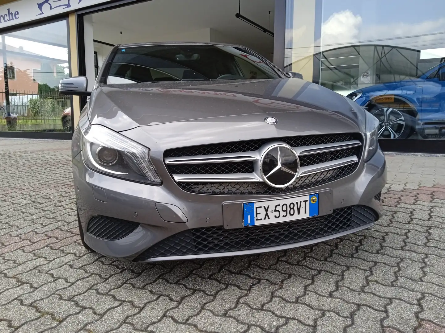 Mercedes-Benz A 180 SPORT BI-XENO 18" AMG VETRI SCURI SENS PARK DOPPI Gris - 2