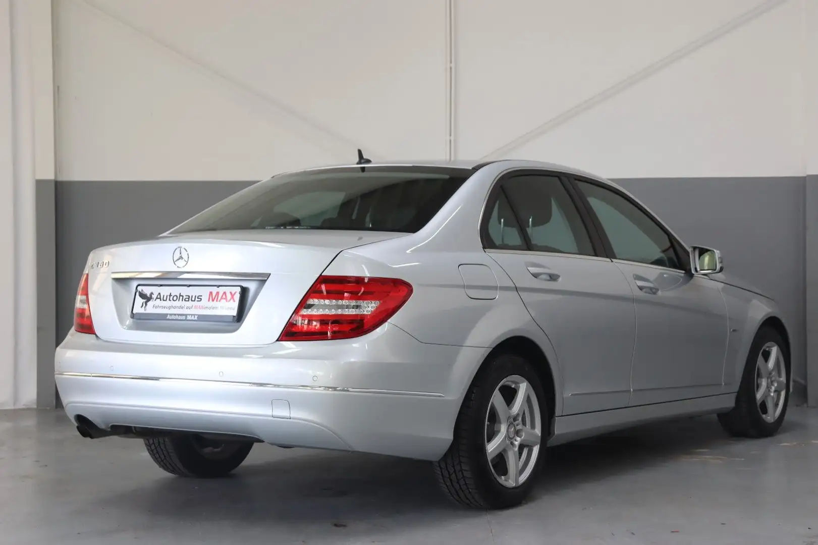 Mercedes-Benz C 180 CGI BlueEfficiency~NUR 20.000KM!~Memory Silber - 2