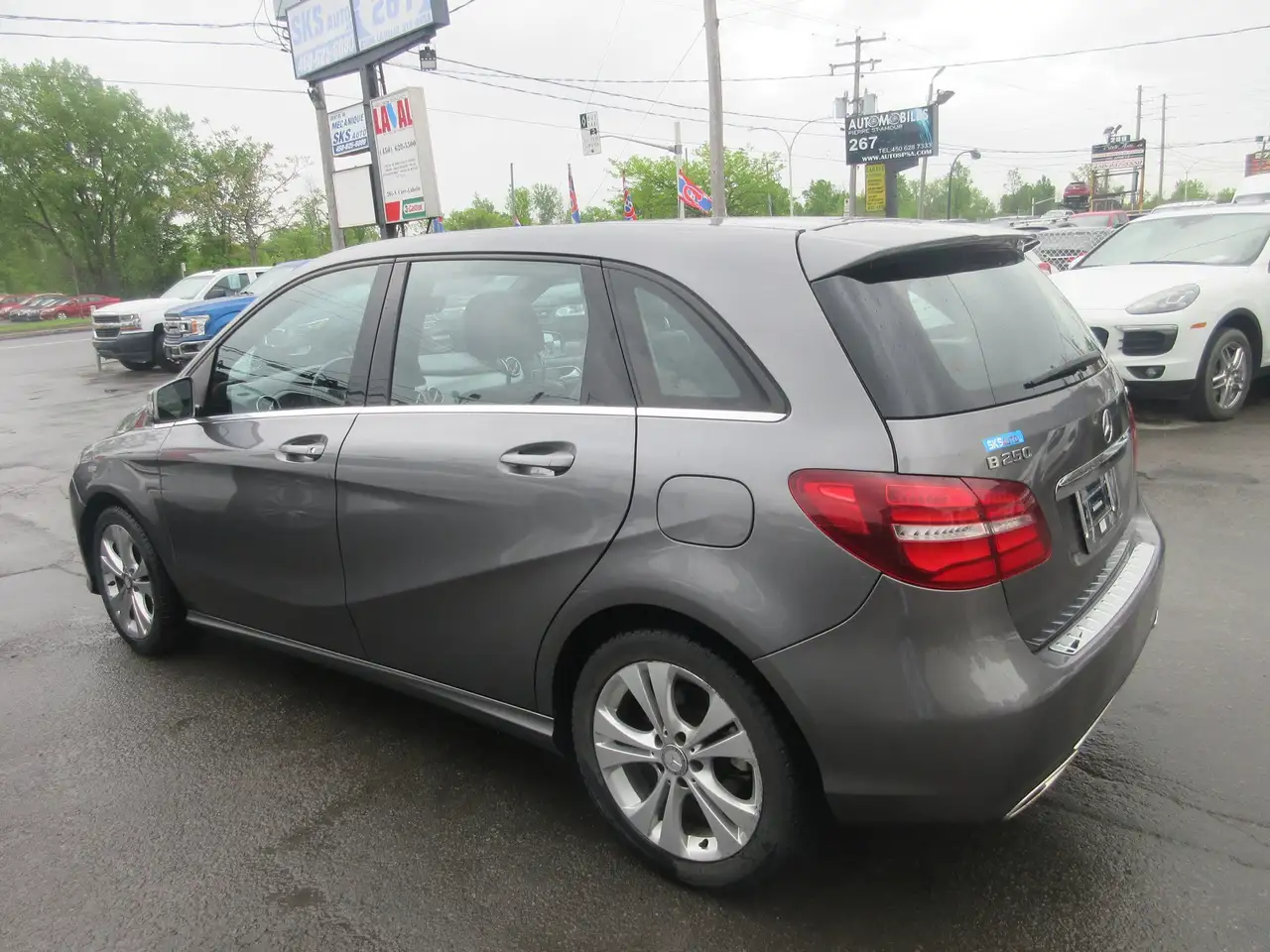 Mercedes-Benz B-Class снимка Mercedes-Benz B-Class