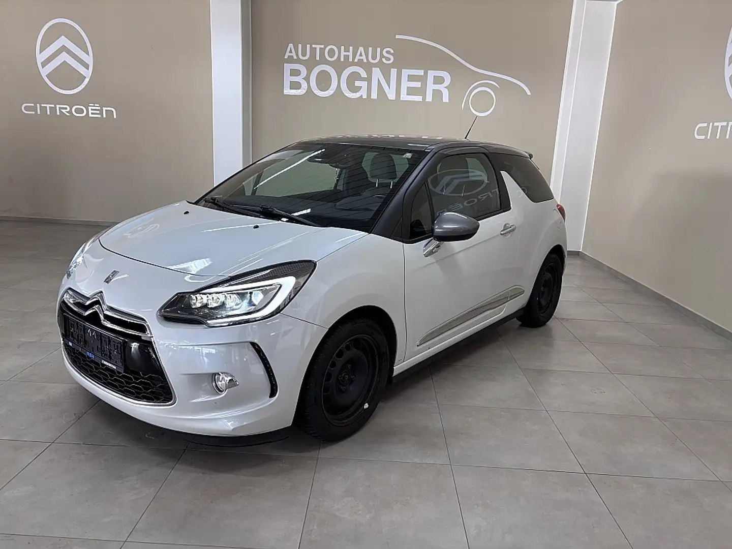 Citroen DS3 BlueHDi 120 Sport Chic Wit - 1