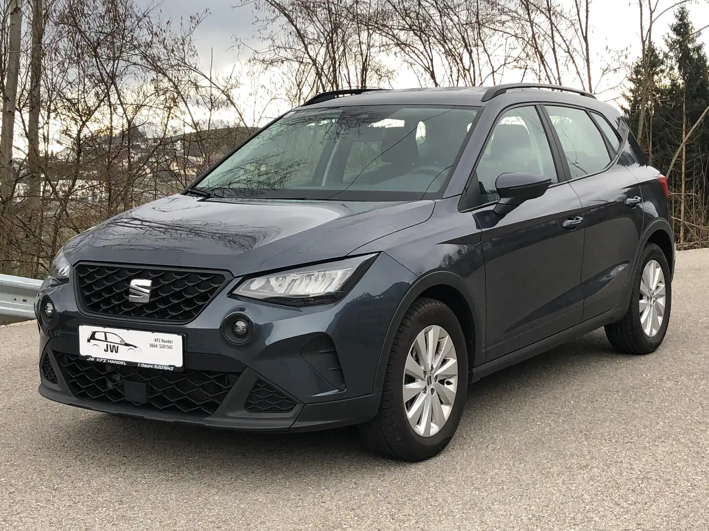 SEAT Arona 1.Besitz,Garantie-2027,FINANZIERUNG MÖGLICH Grau - 1