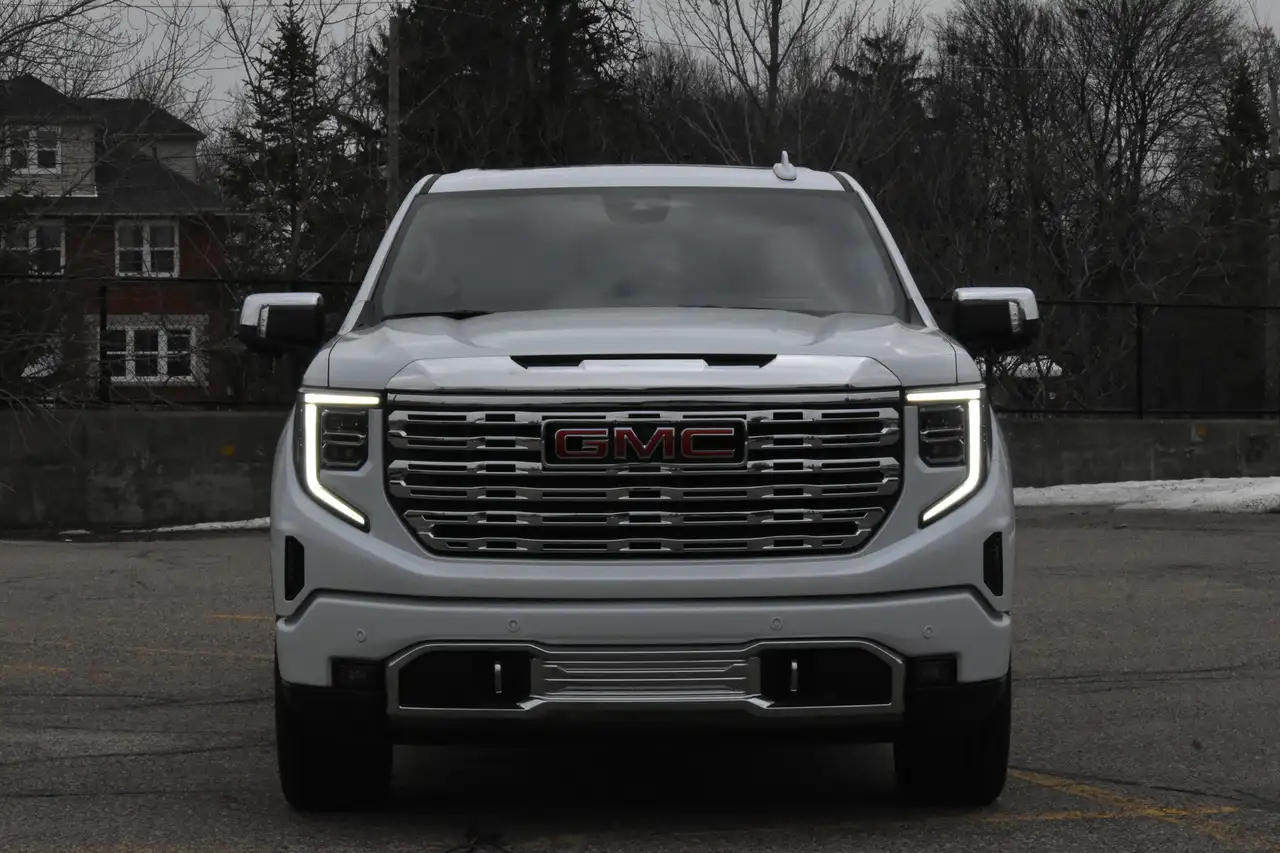GMC Sierra 1500 photo GMC Sierra 1500
