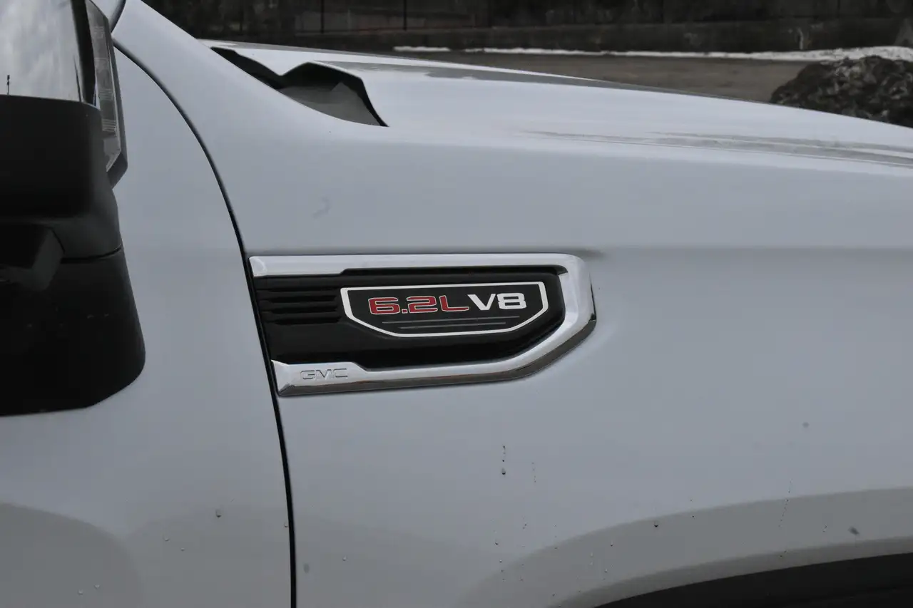 GMC Sierra 1500 photo GMC Sierra 1500