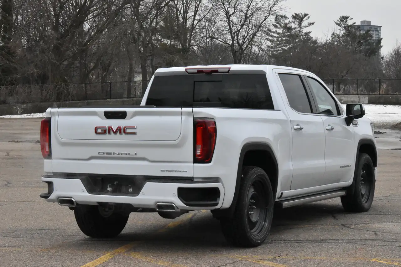 GMC Sierra 1500 photo GMC Sierra 1500
