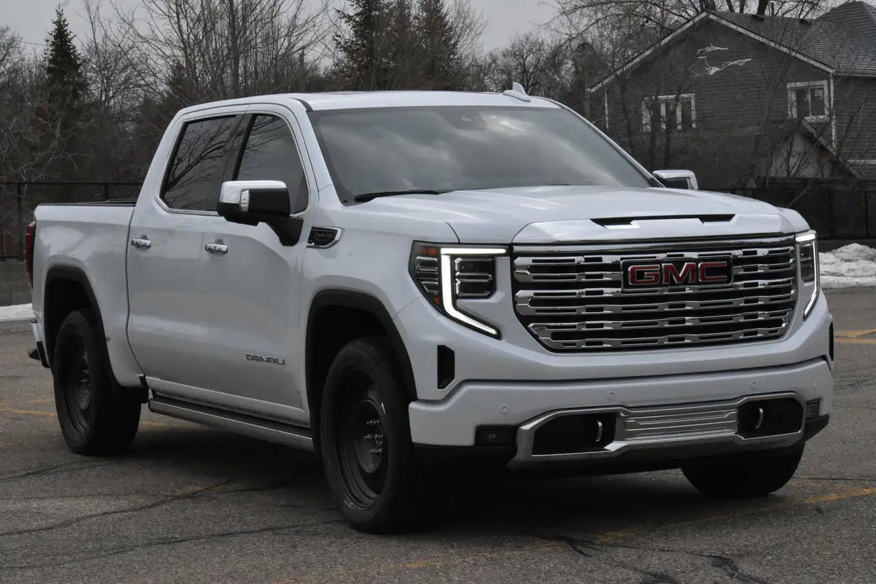 GMC Sierra 1500 photo GMC Sierra 1500