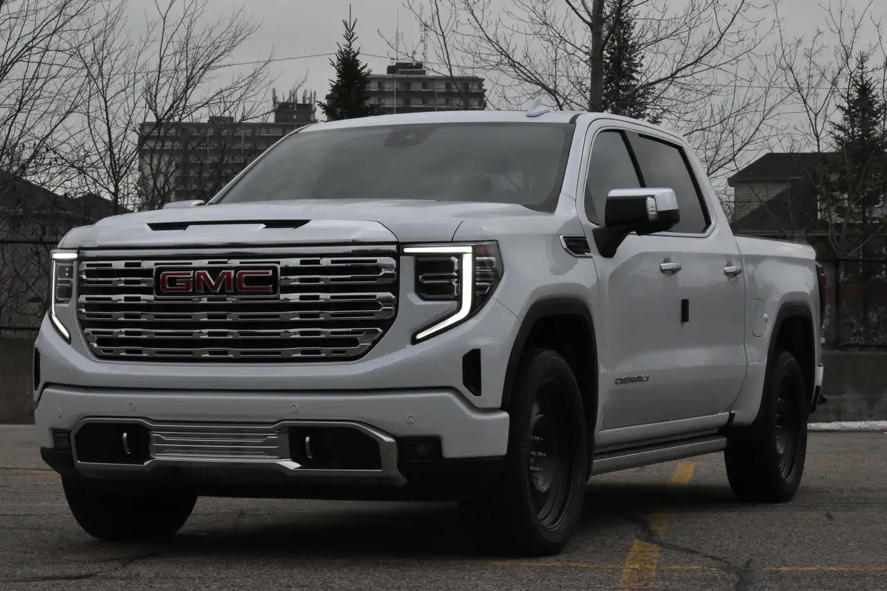 GMC Sierra 1500 photo GMC Sierra 1500