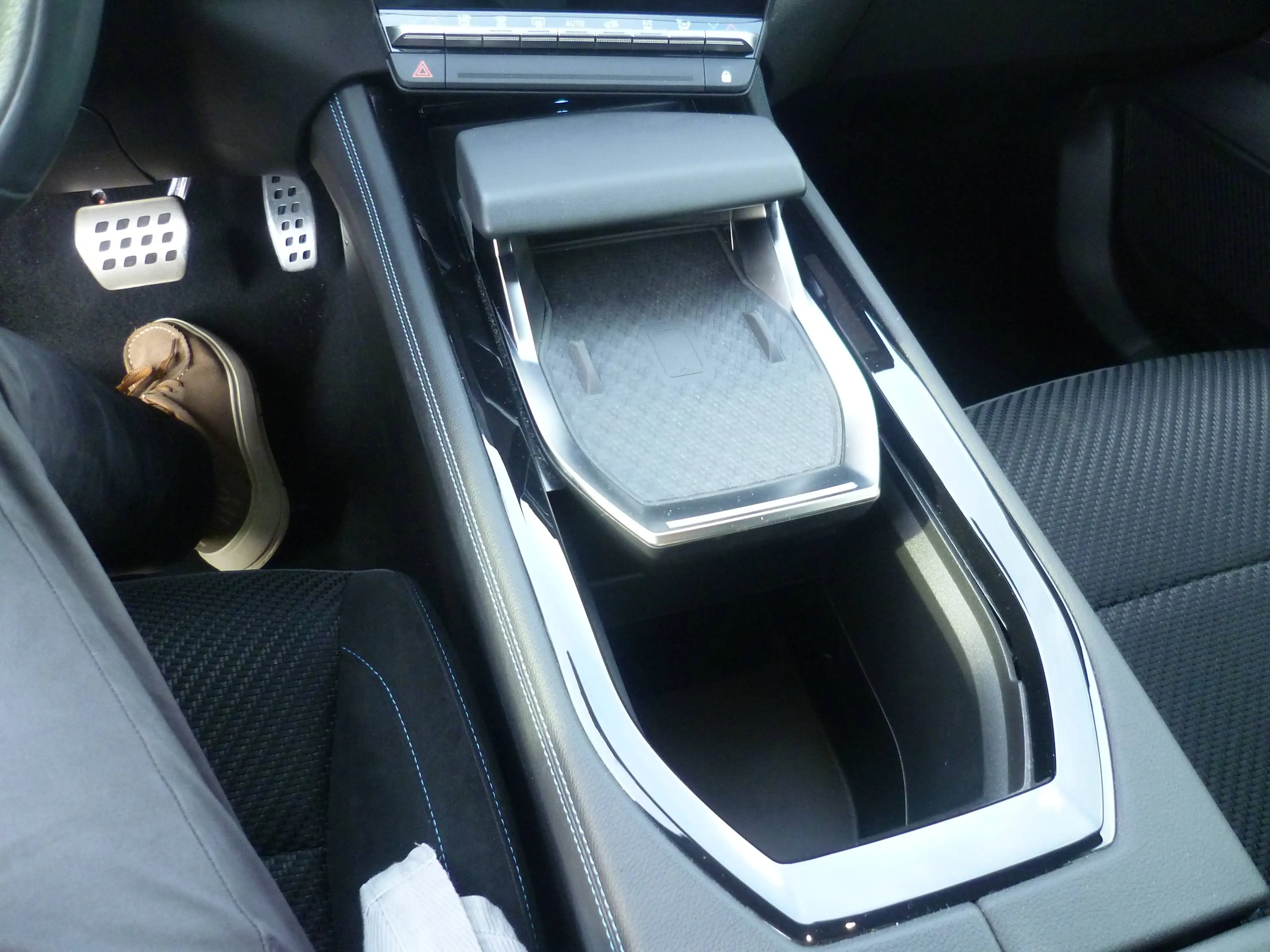 Renault Austral Mild Hybrid 160 Automatik Techno Esprit Alpine — photo 11
