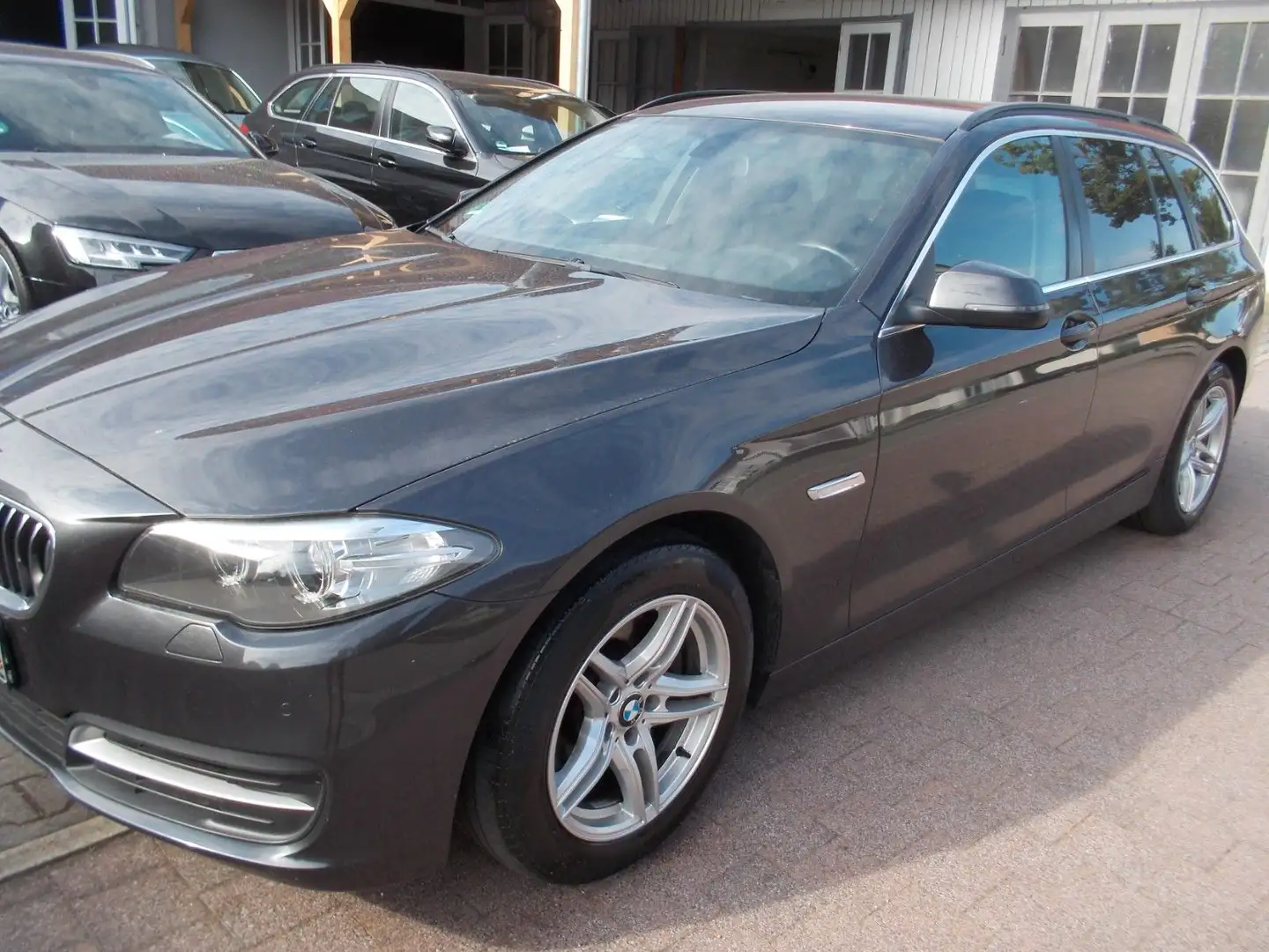 BMW 520 d  Touring*Navi*AHK*1A* Gris - 2