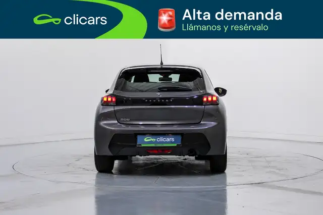Peugeot 208 view 4