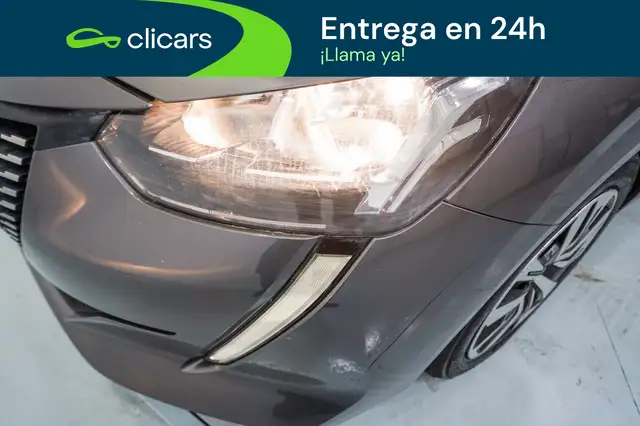Peugeot 208 view 10