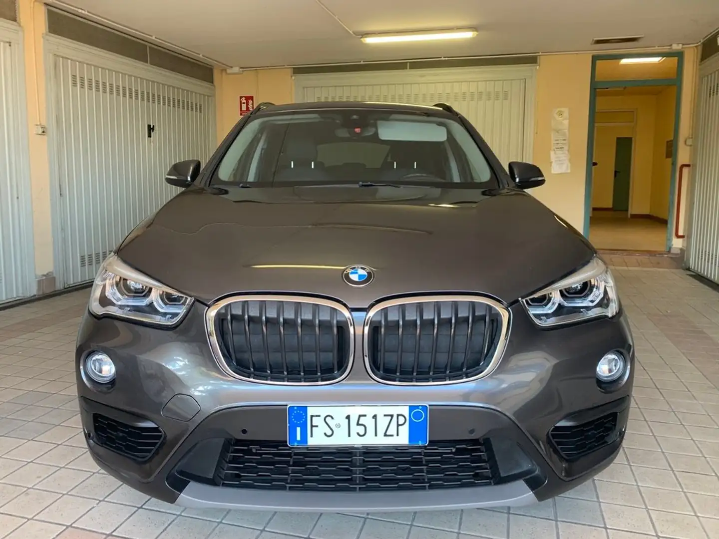 BMW X1 X1 sdrive16d my18 Gris - 2