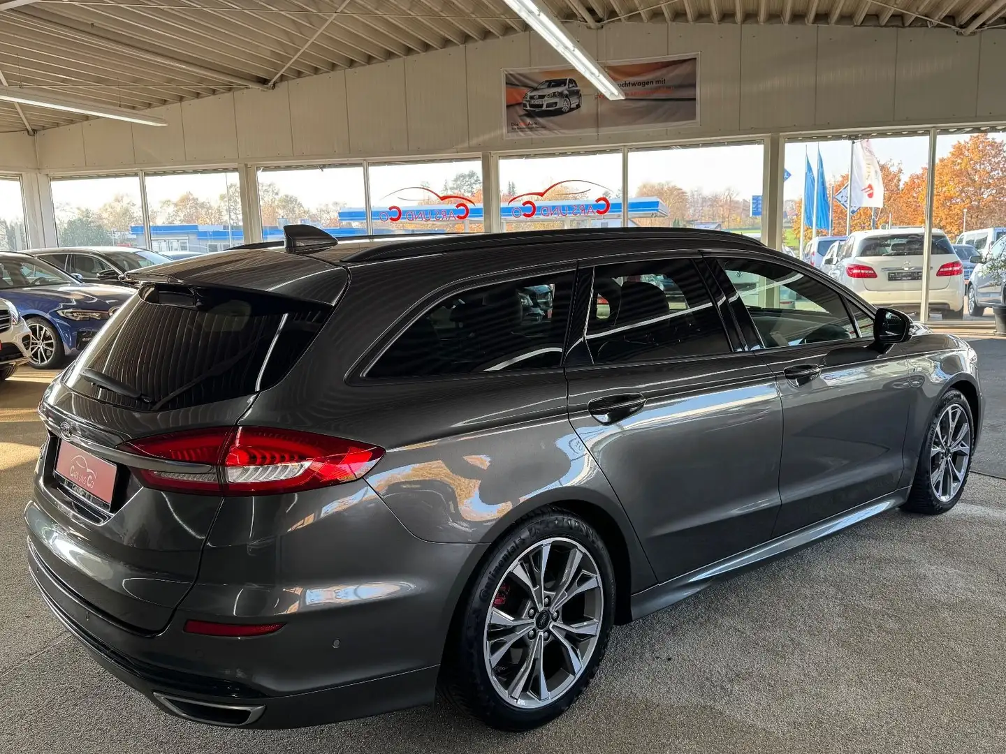 Ford Mondeo Turnier ST-Line *SHZ*PAN*LED*AHK*ACC*NAV* Grau - 2