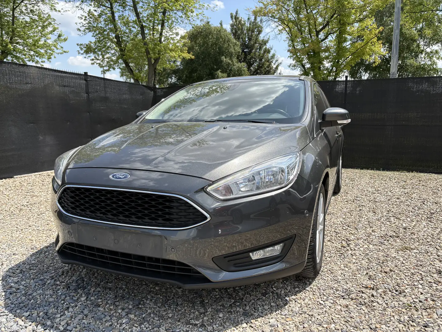 Ford Focus 1.5 TDCi ! 1e PROP - NAVI - CLIM - CAM - Eur6b! Gris - 1