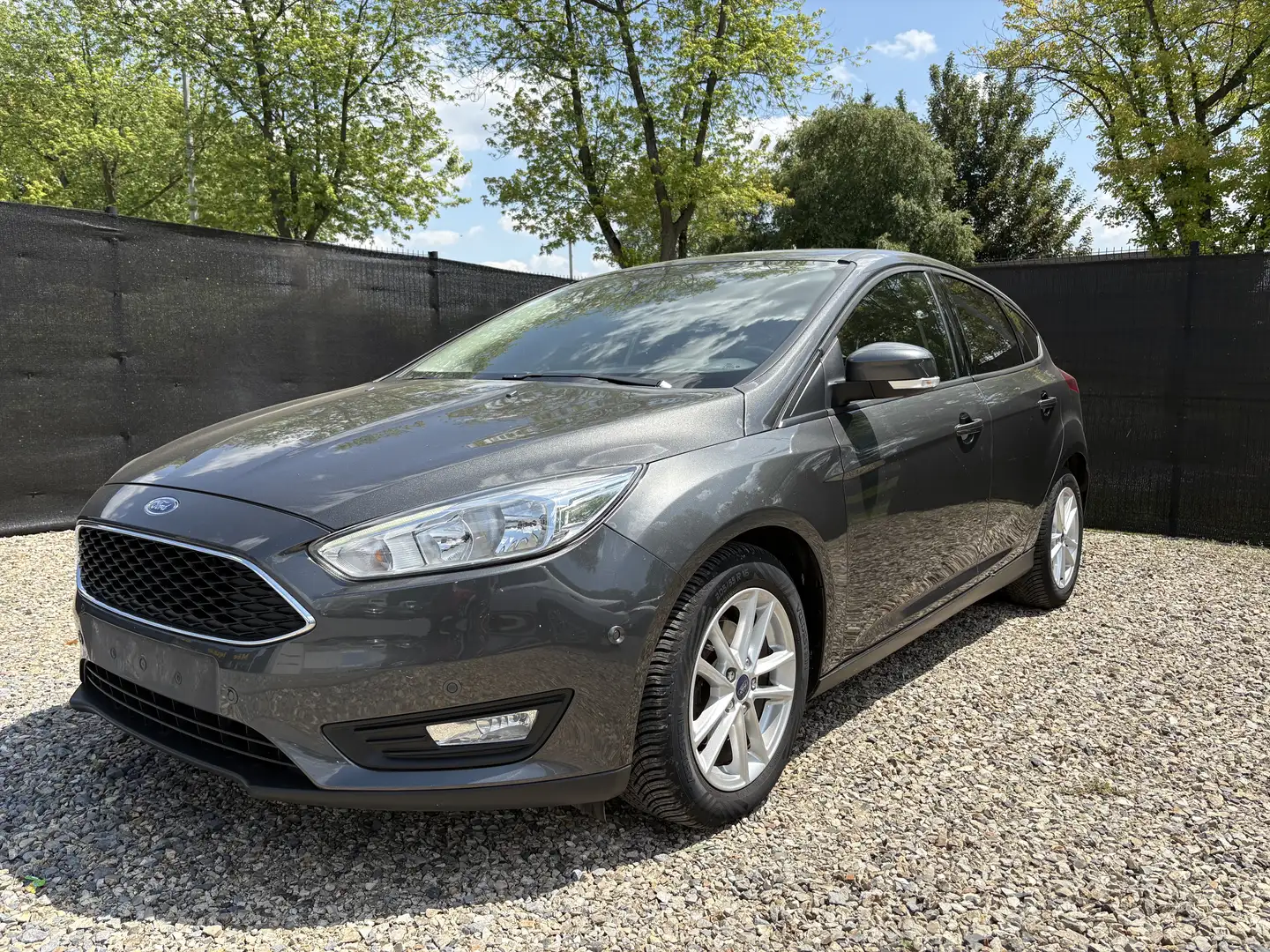 Ford Focus 1.5 TDCi ! 1e PROP - NAVI - CLIM - CAM - Eur6b! Gris - 2