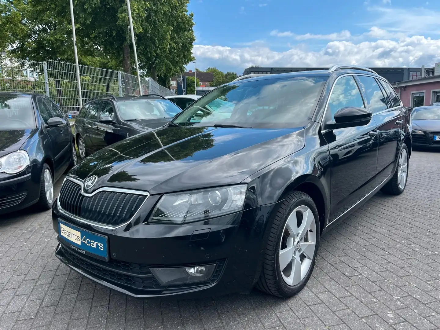 Skoda Octavia 2.0TDI Combi Style°Garantie°Xenon°Navi° Schwarz - 1