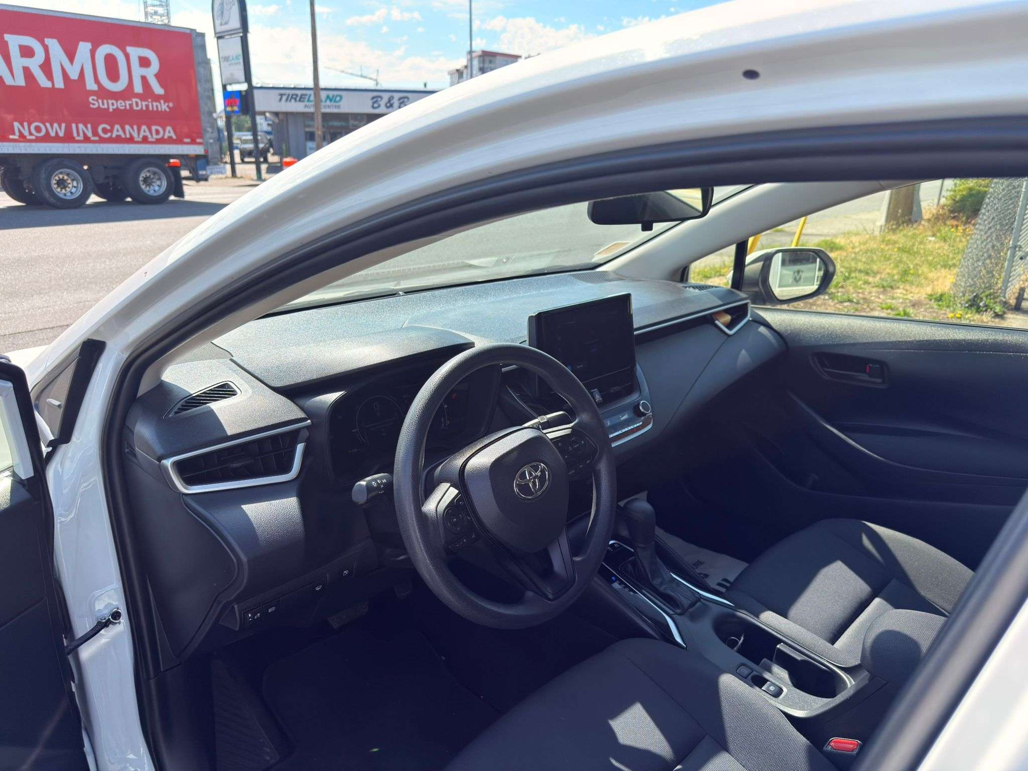 2024 Toyota Corolla — view 9