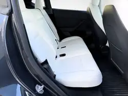 Tesla Model Y снимка Tesla Model Y
