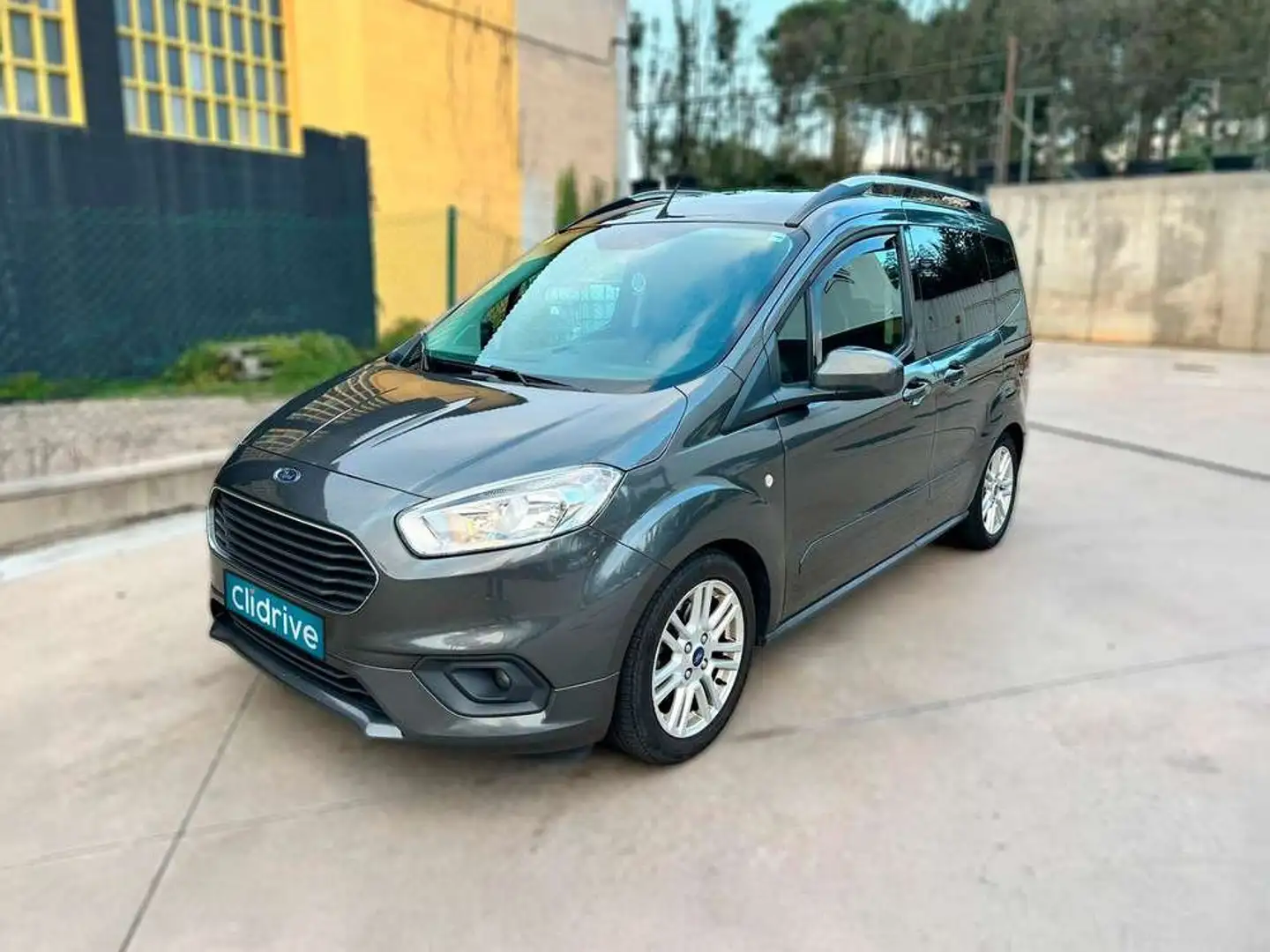 Ford Tourneo Connect 1.6TDCi Titanium 95 Gris - 2