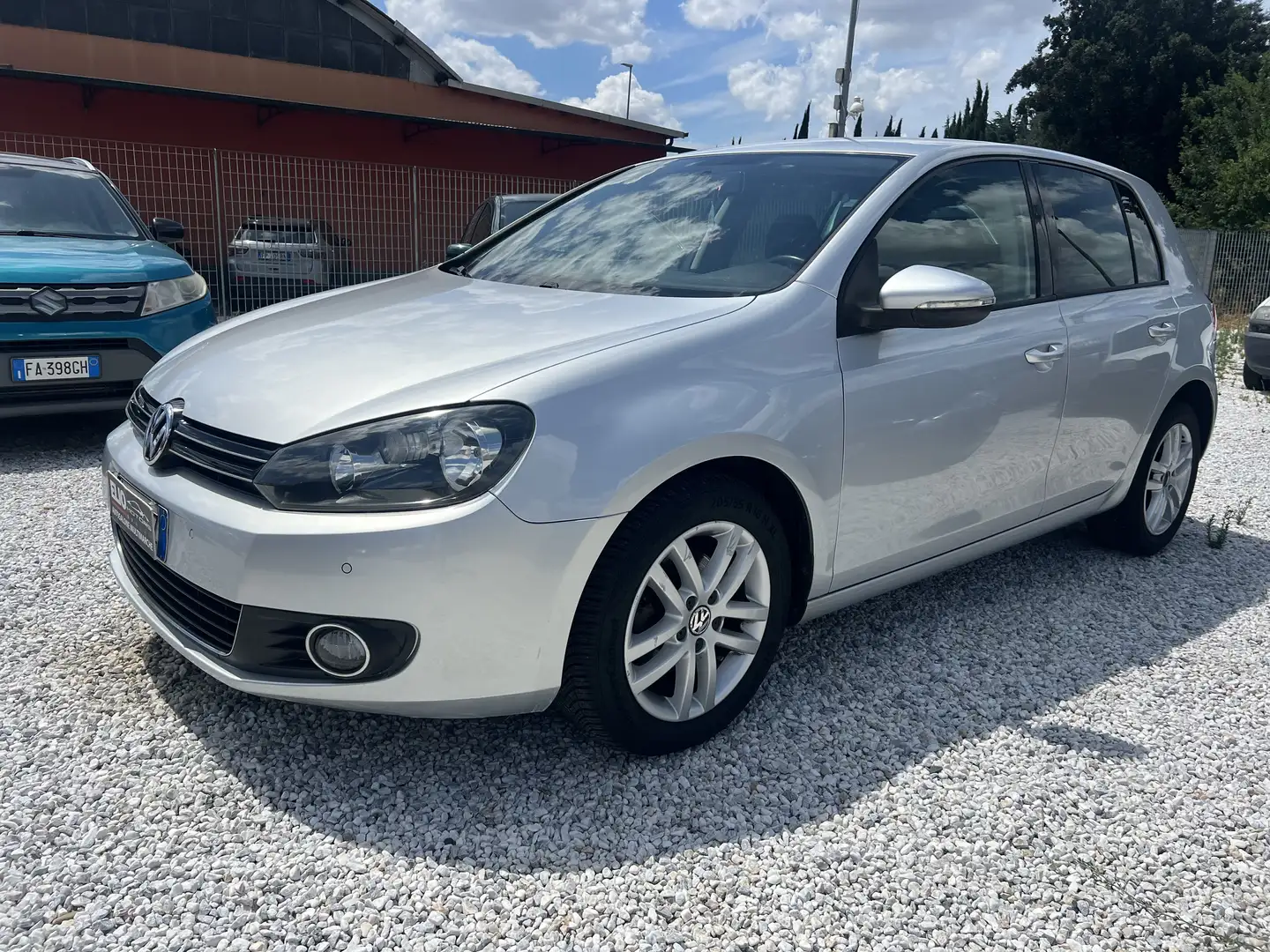 Volkswagen Golf 5p 1.6 tdi highline (77kw) - 1