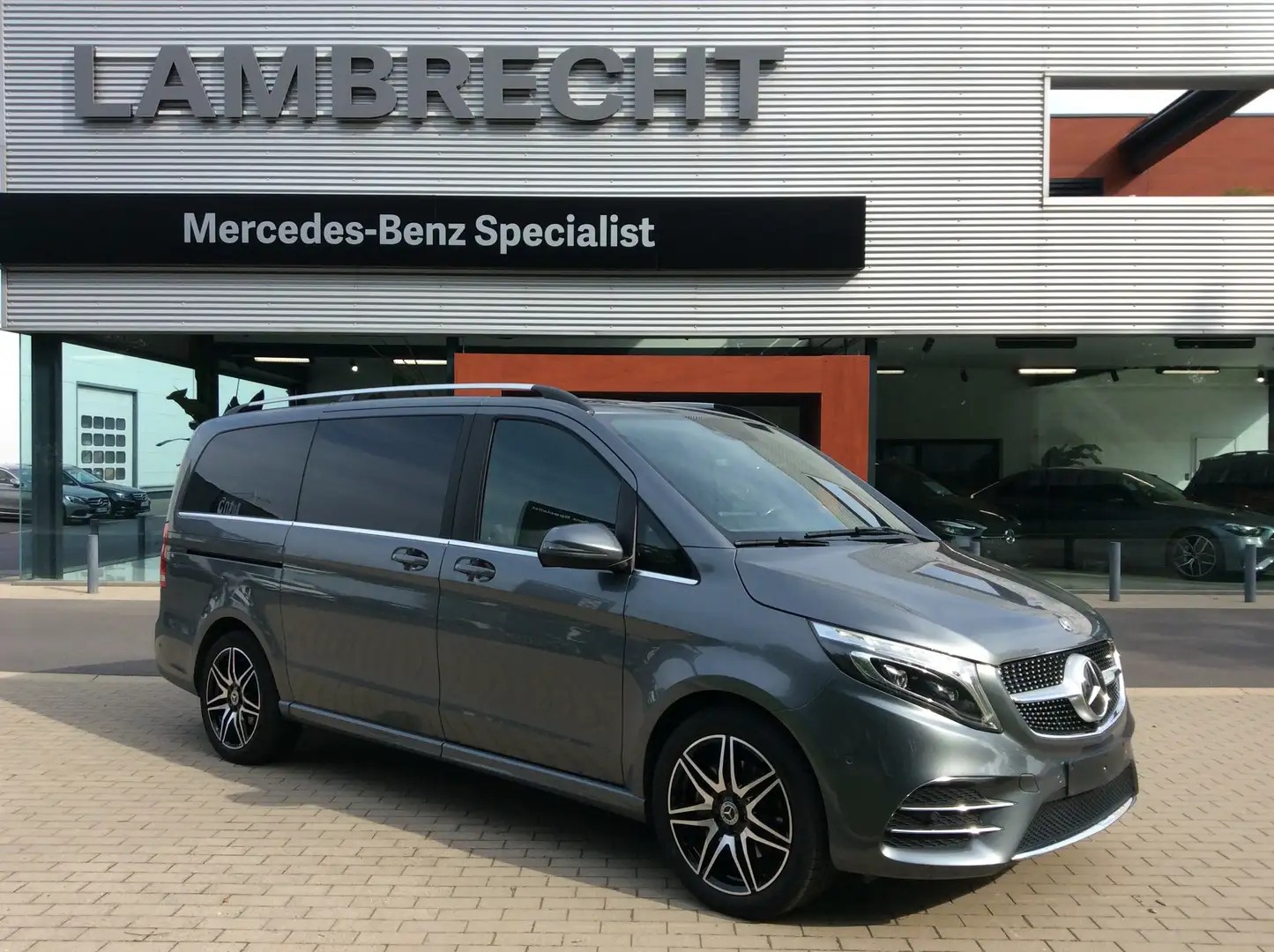Mercedes-Benz V 300 d lang 9G-TRONIC Avantgarde*AMG * LICHTE VRACHT Gris - 1