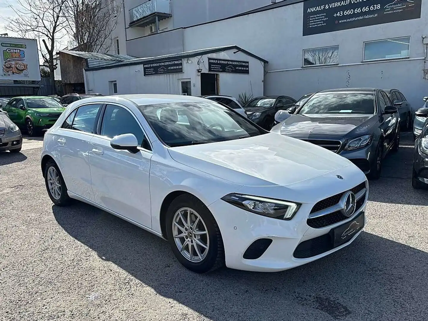 Mercedes-Benz A 180 d Automatik 116PS Pickerl 04/27 Navi LED Kamera Weiß - 1