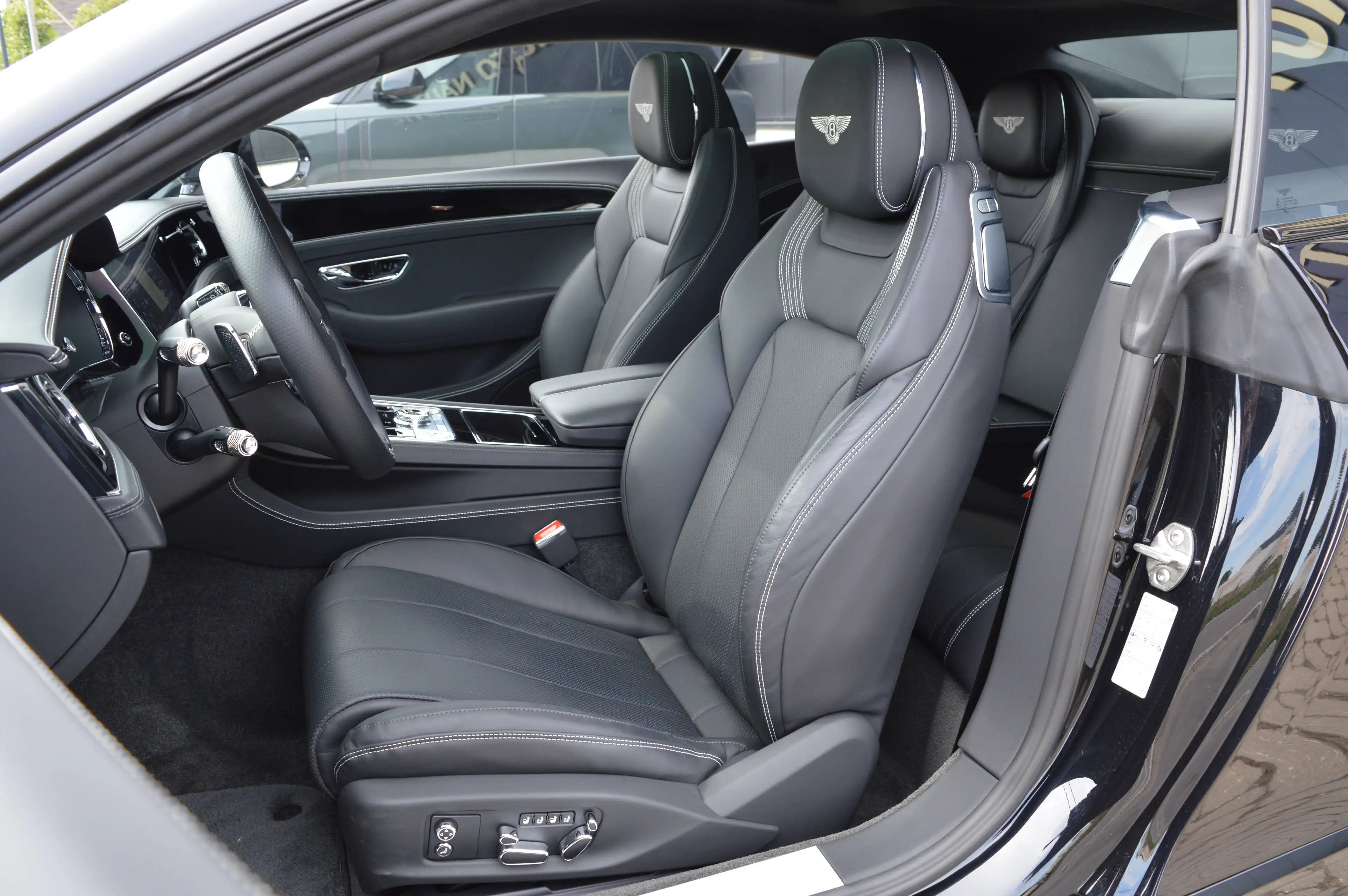 Bentley Continental GT S 4.0 V8 Twin Turbo - 1 HAND - 11.000 km - Carbon — photo 14