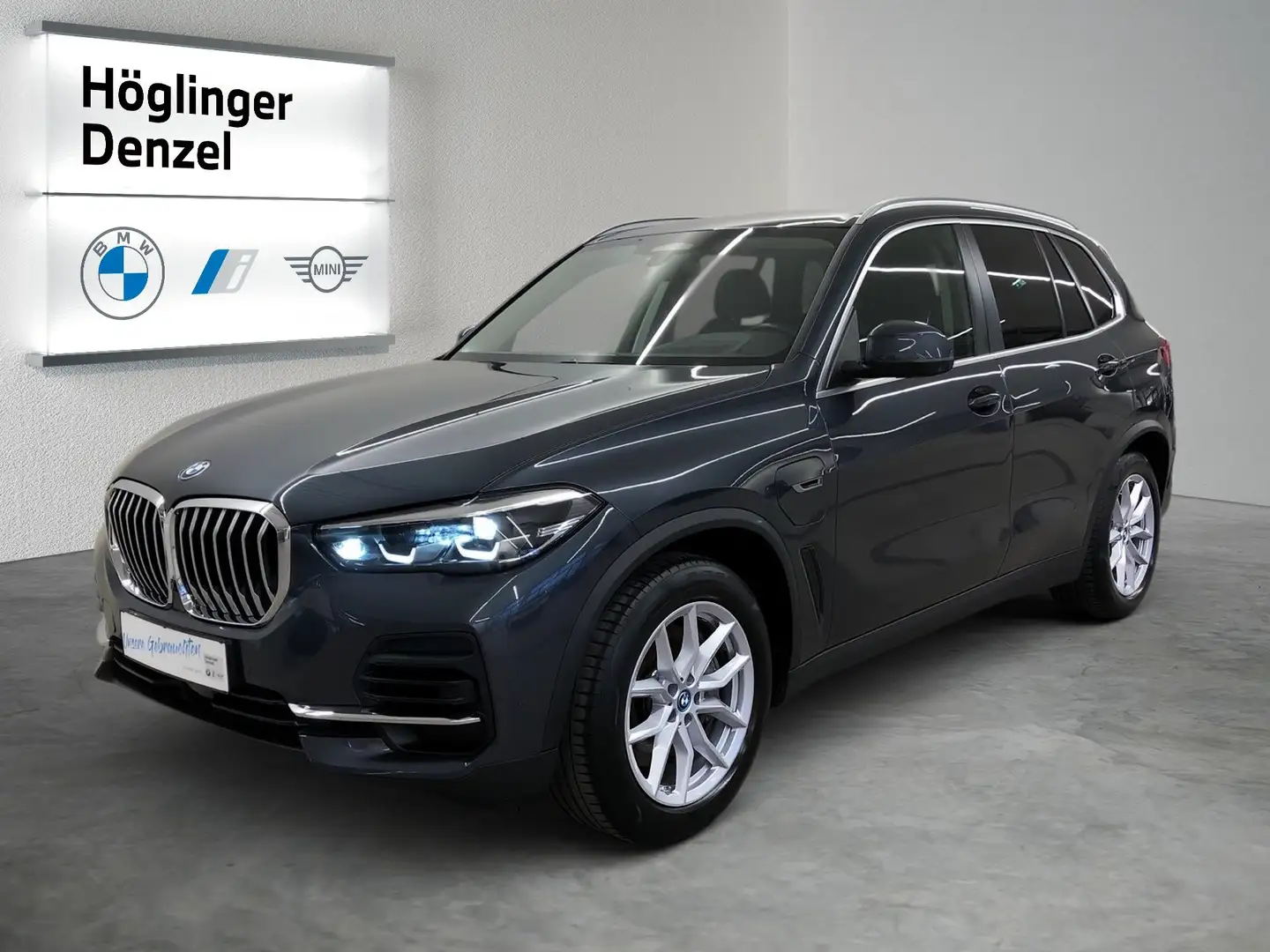 BMW X5 xDrive45e Grau - 2