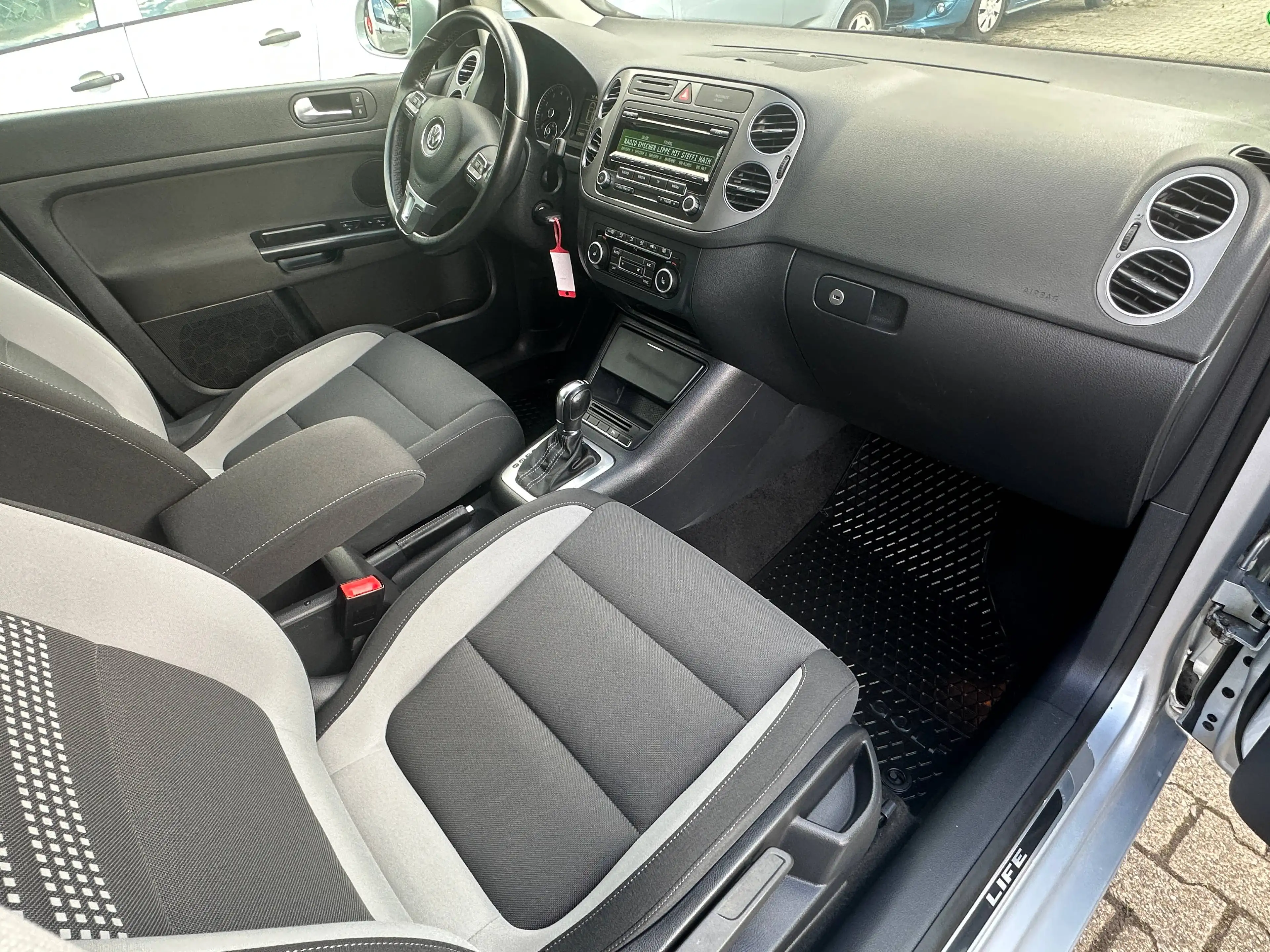 Volkswagen Golf Plus Life AUTOMATIK TÜV NEU — photo 9