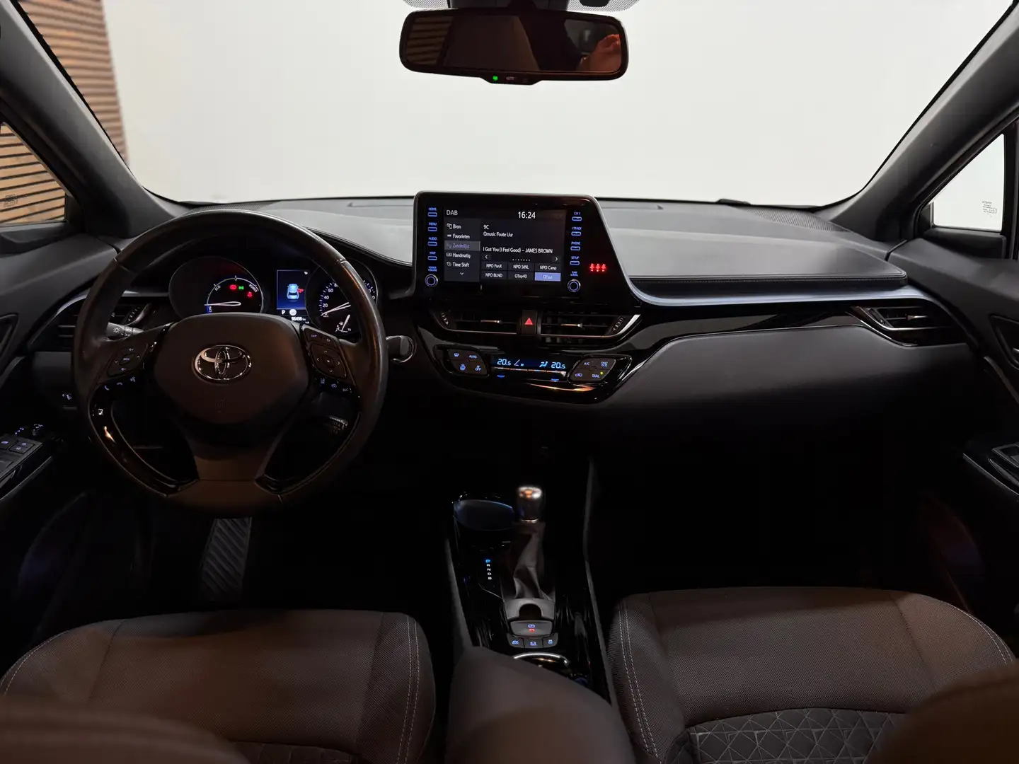 Toyota C-HR 1.8 Hybrid Business Plus | 18' inch | Camera | Car Weiß - 2