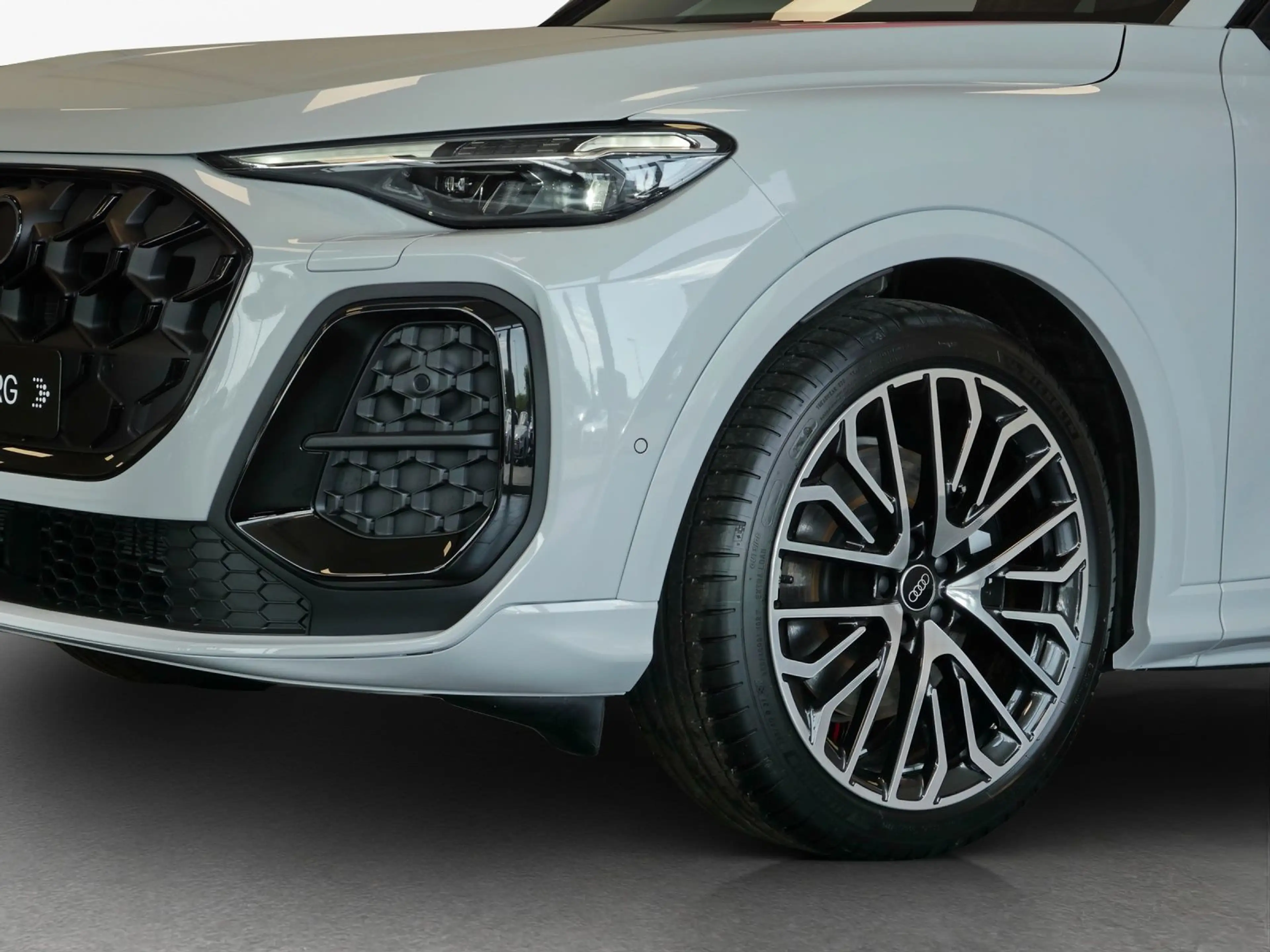 Audi SQ5 SUV TFSI *MMIexperince*TechPro*AHK*Pano*Air* — photo 13