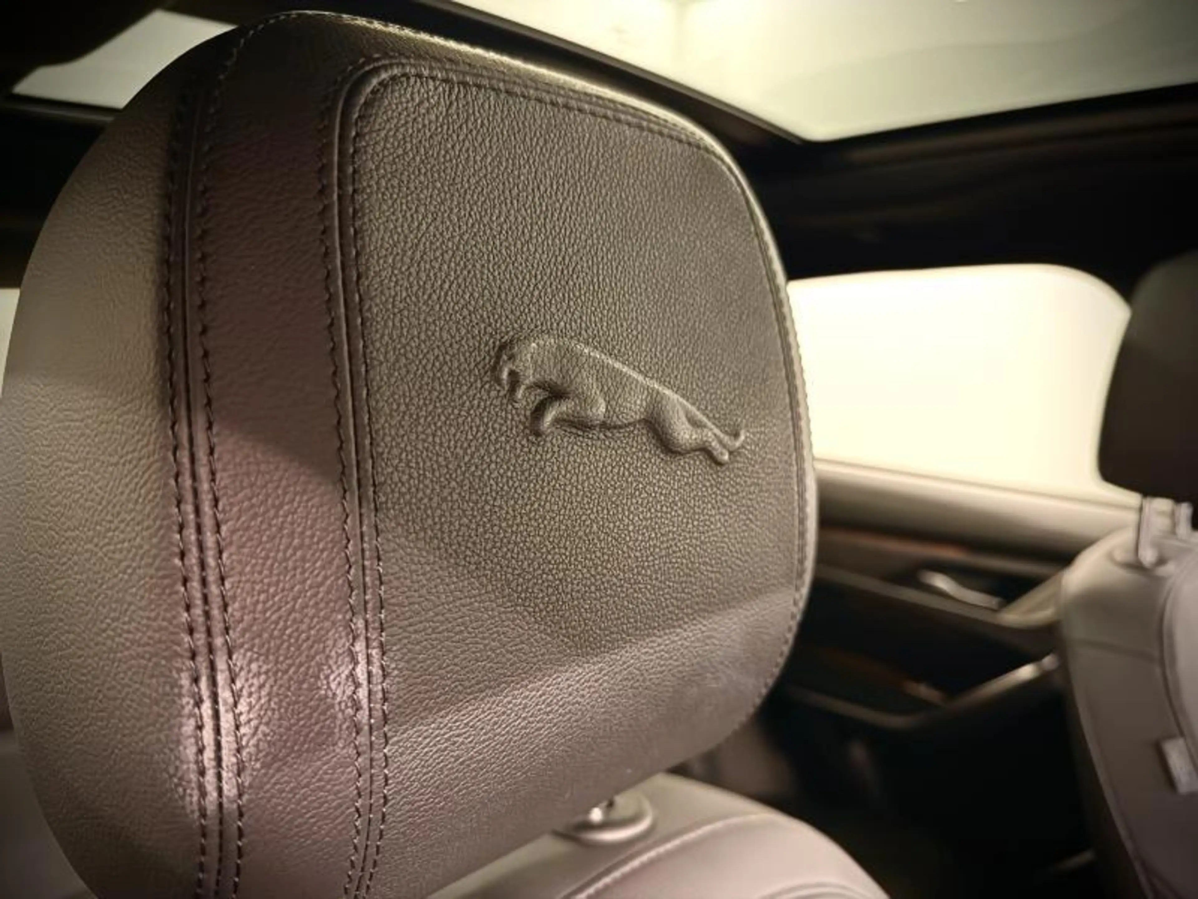 Jaguar F-Pace D165 S AWD Auto. 23MY — photo 33