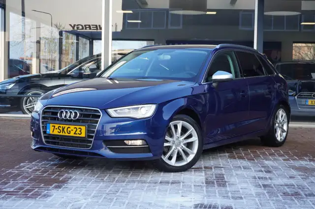 Audi A3 Sportback 1.4 TFSI CoD Ambition Pro Line plus 5deu