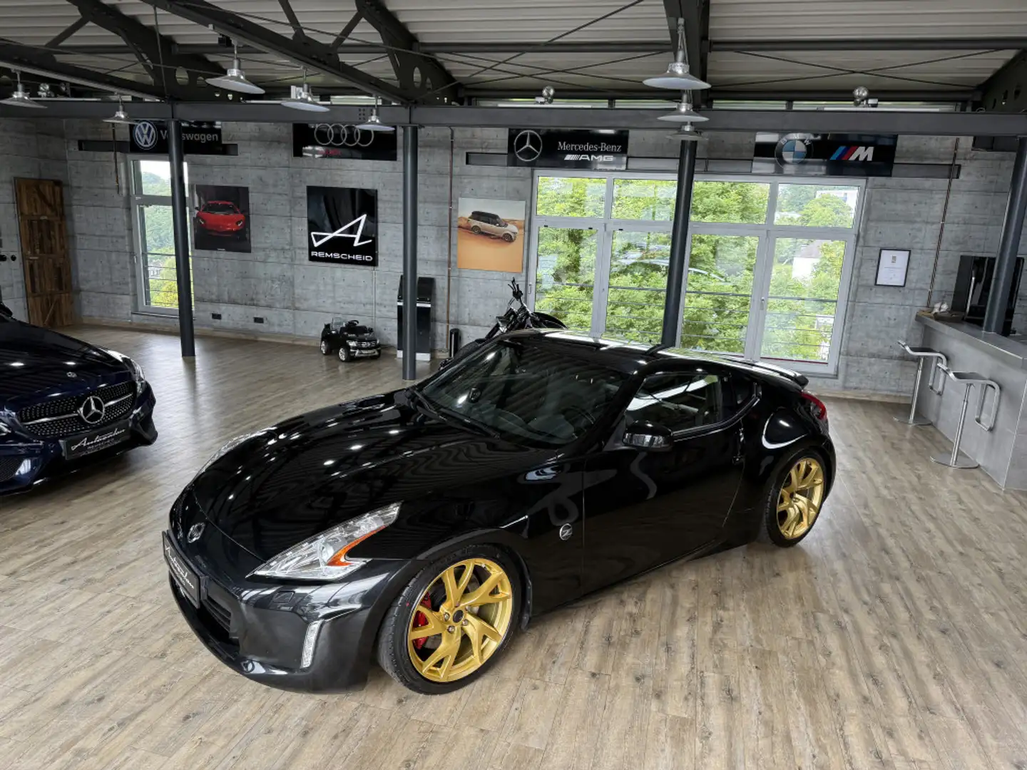 Nissan 370Z Coupé 3.7 Automatik*KAM*BOSE*NAVI*BI-XENON Negru - 2