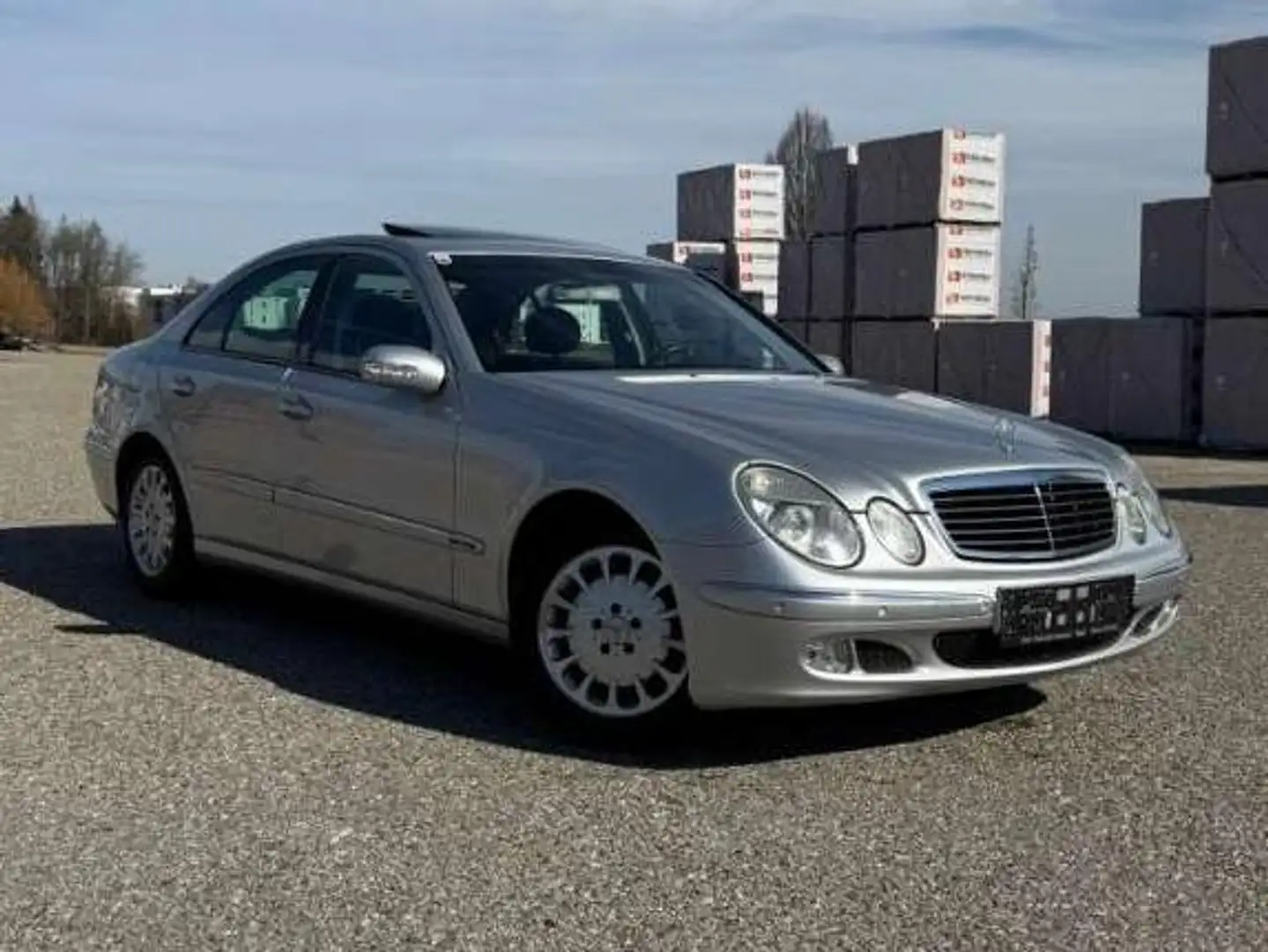 Mercedes-Benz E 200 E 200 Avantgarde CDI Sequentronic Avantgarde Silber - 1