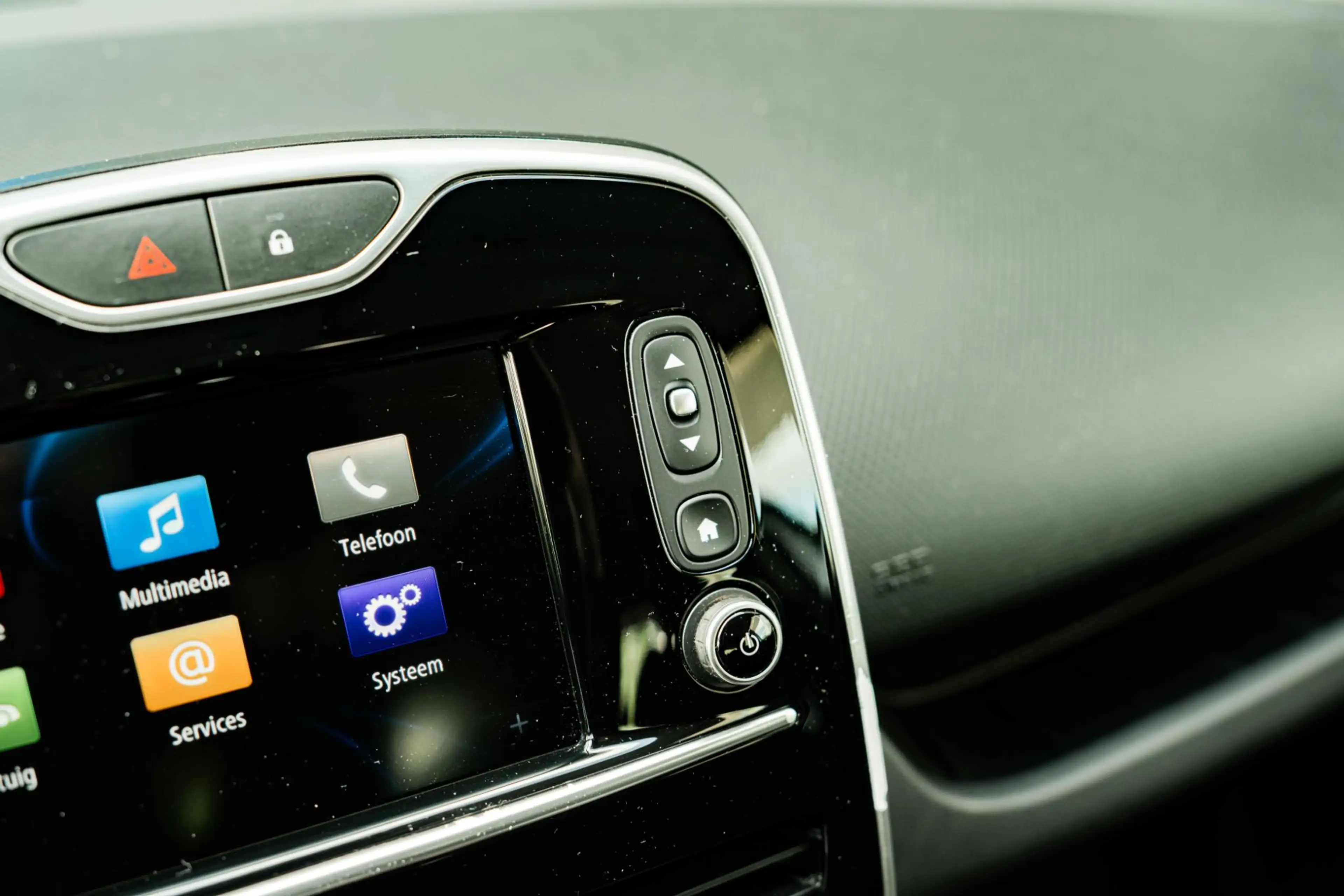 Renault Clio 0.9 TCe Expression — photo 21
