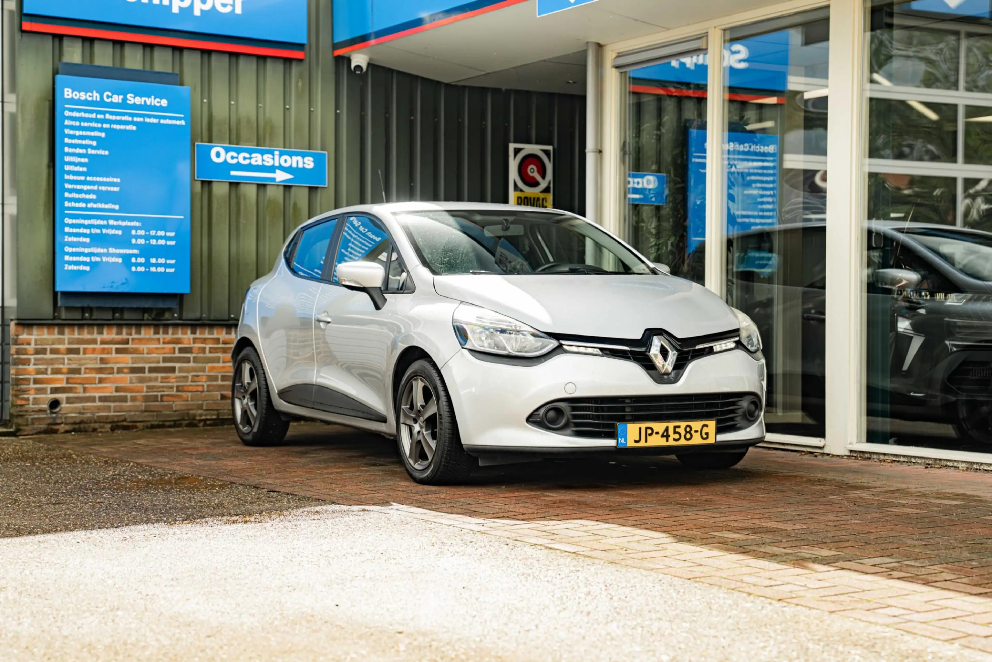 Renault Clio 0.9 TCe Expression — photo 2