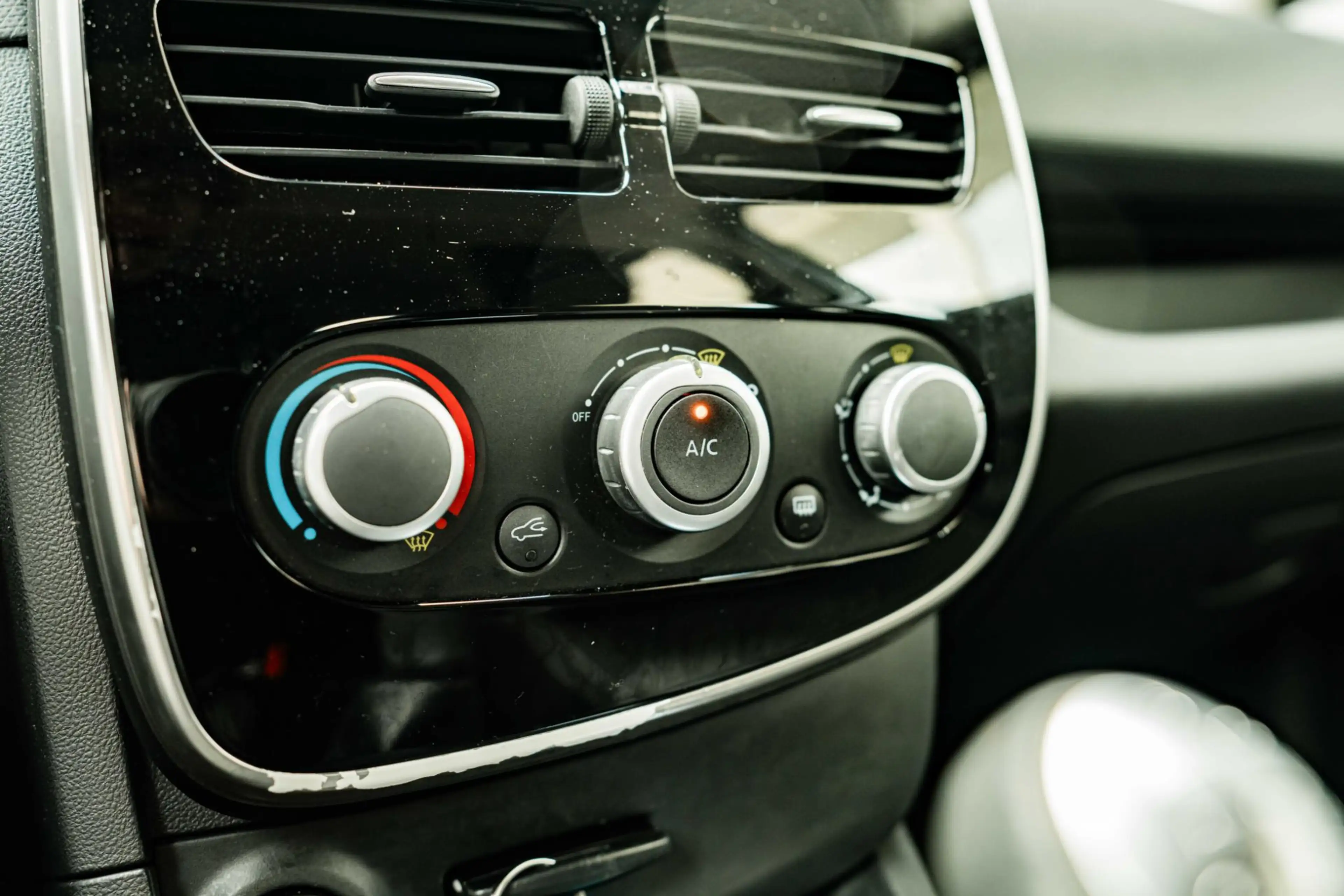 Renault Clio 0.9 TCe Expression — photo 22