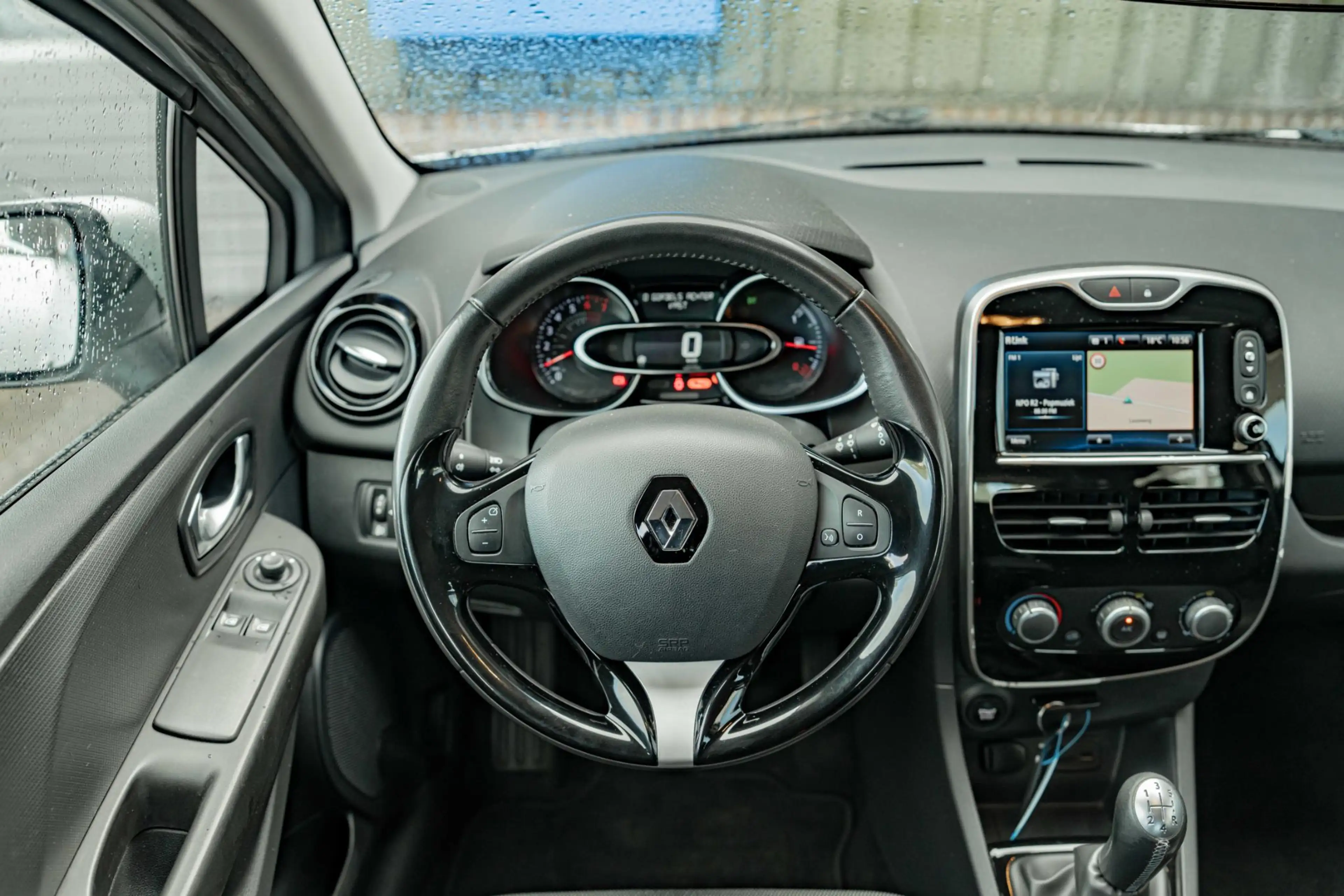 Renault Clio 0.9 TCe Expression — photo 14