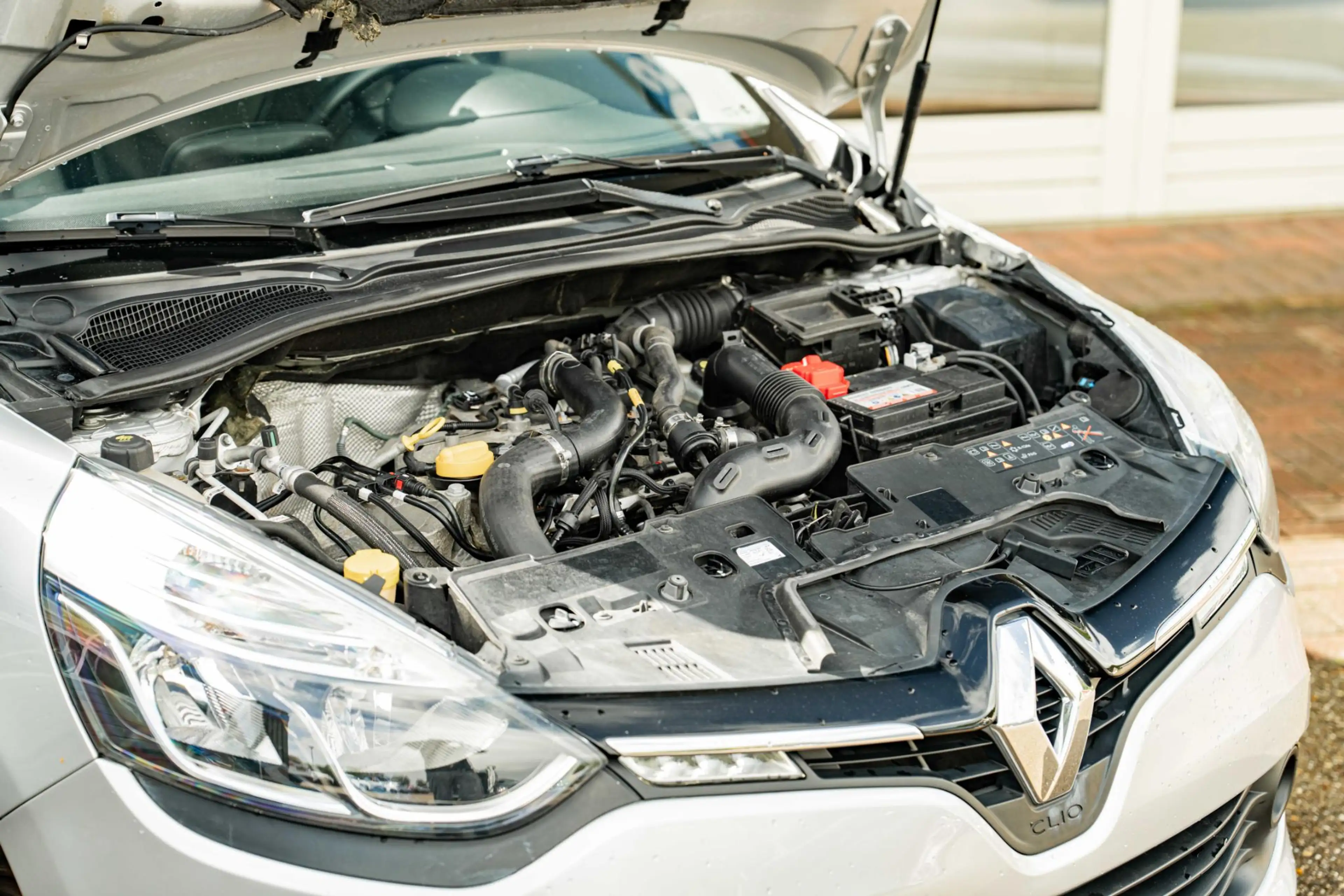 Renault Clio 0.9 TCe Expression — photo 9
