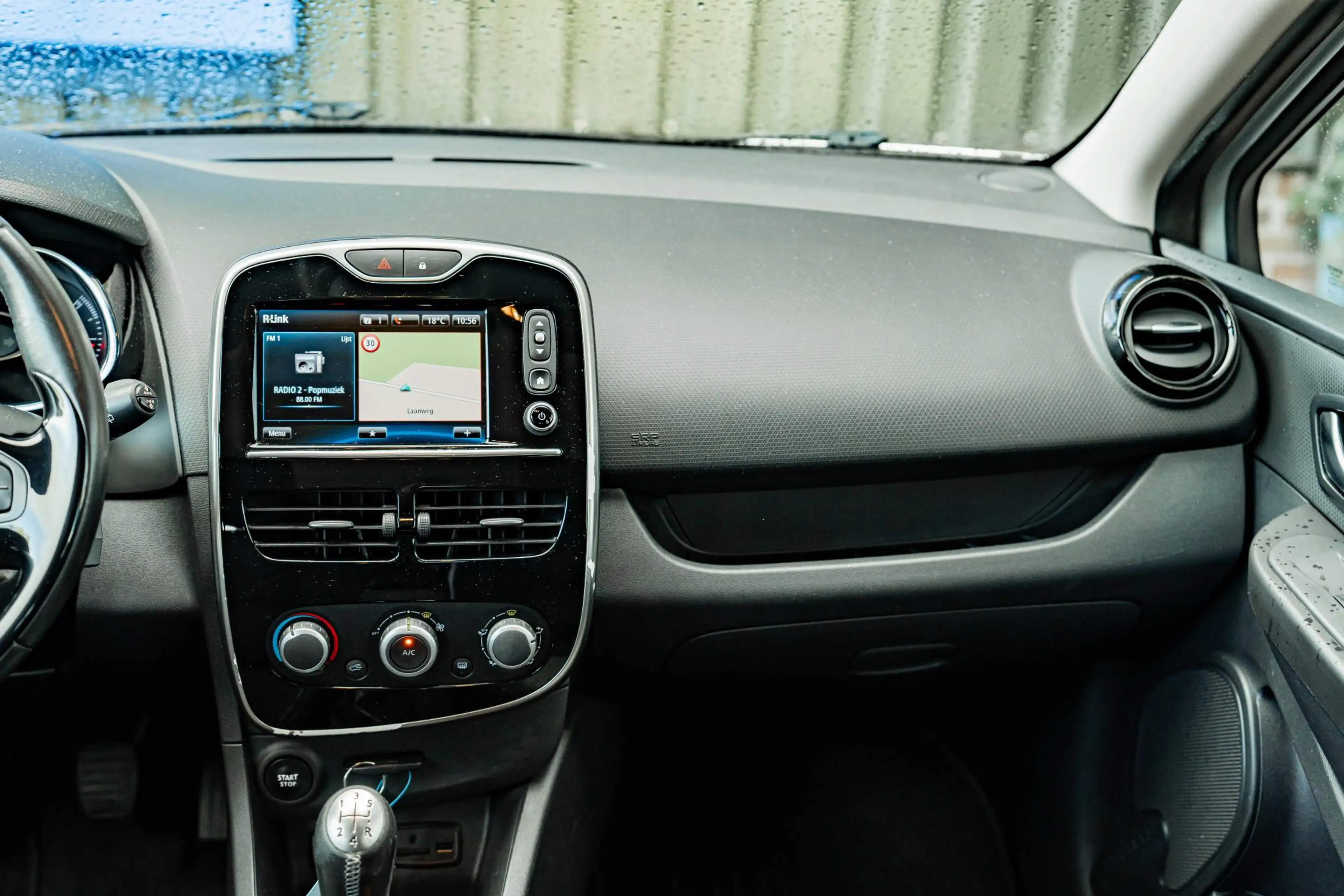 Renault Clio 0.9 TCe Expression — photo 16