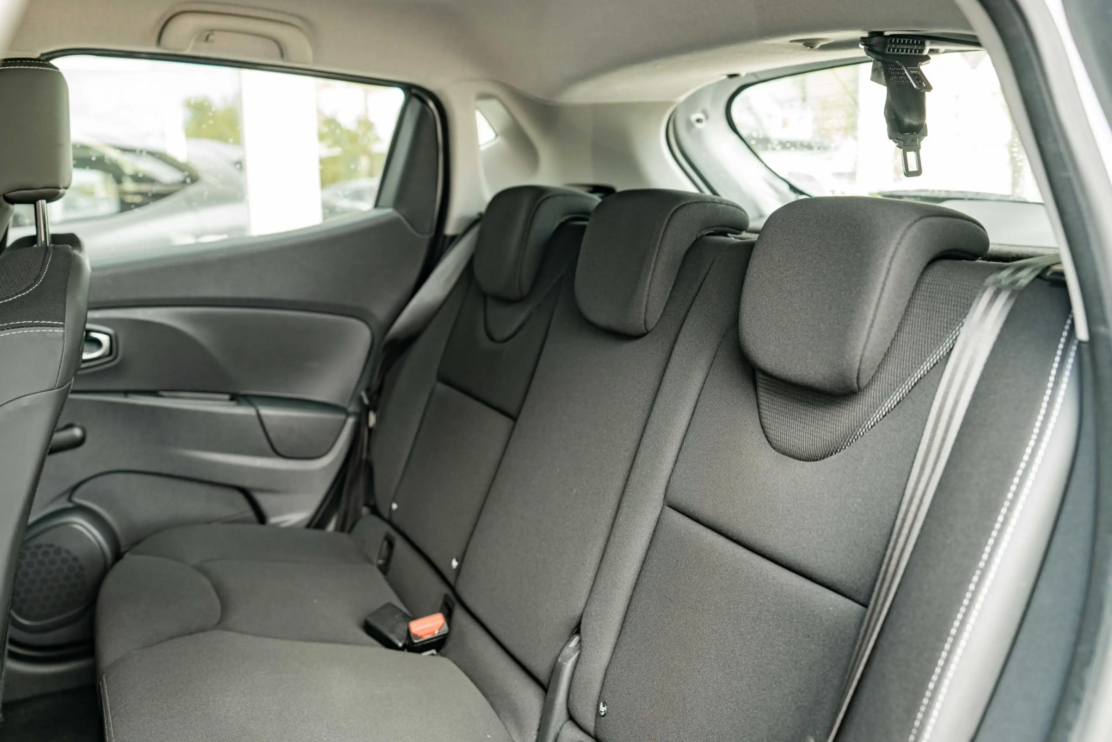 Renault Clio 0.9 TCe Expression — photo 13
